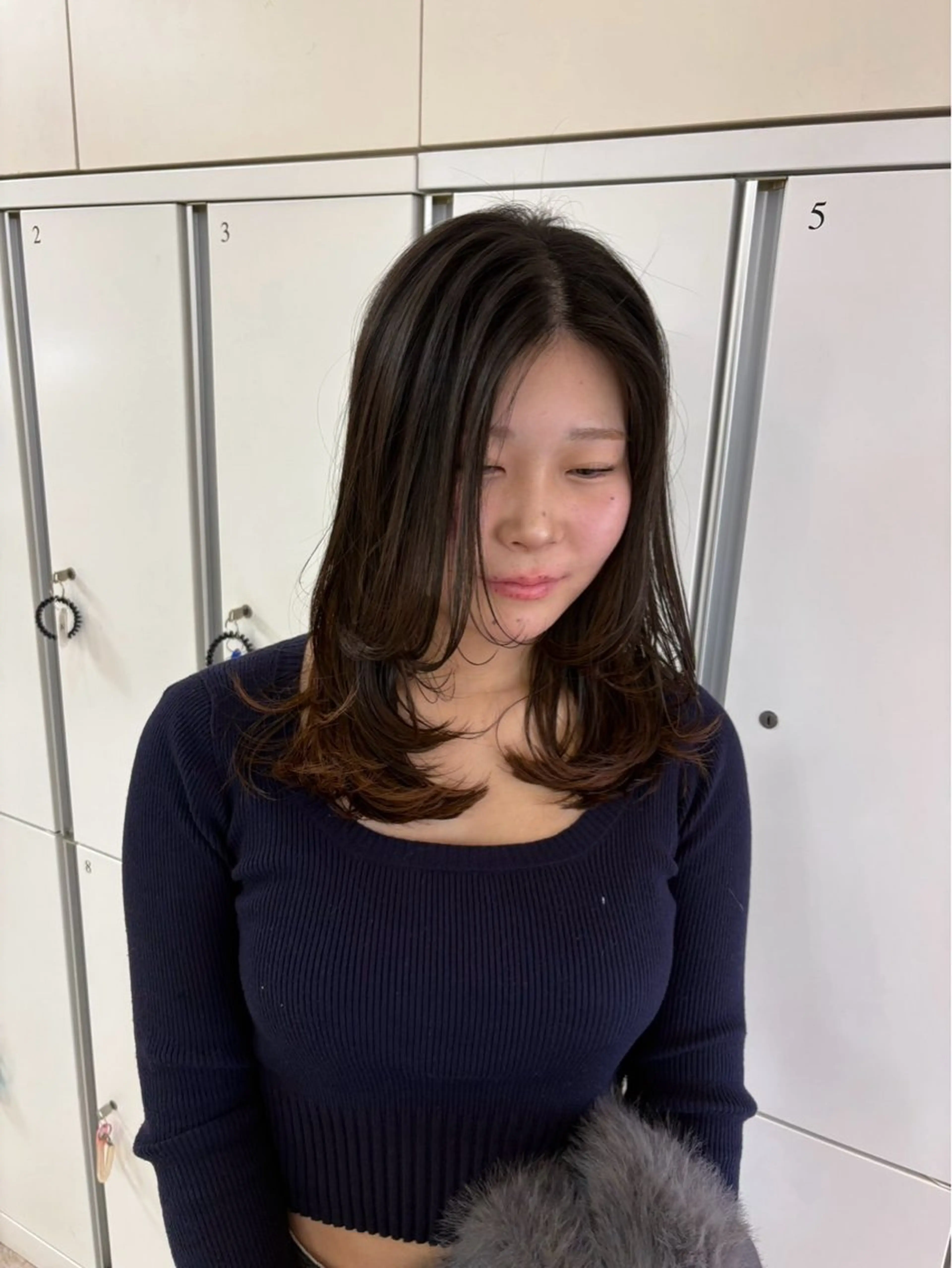 レディースカット(シャンプー付き)/𝐋𝐀𝐃𝐈𝐄𝐒 𝐂𝐮𝐭👩🏽✂️＋𝐬𝐡𝐚𝐦𝐩𝐨𝐨🫧の写真