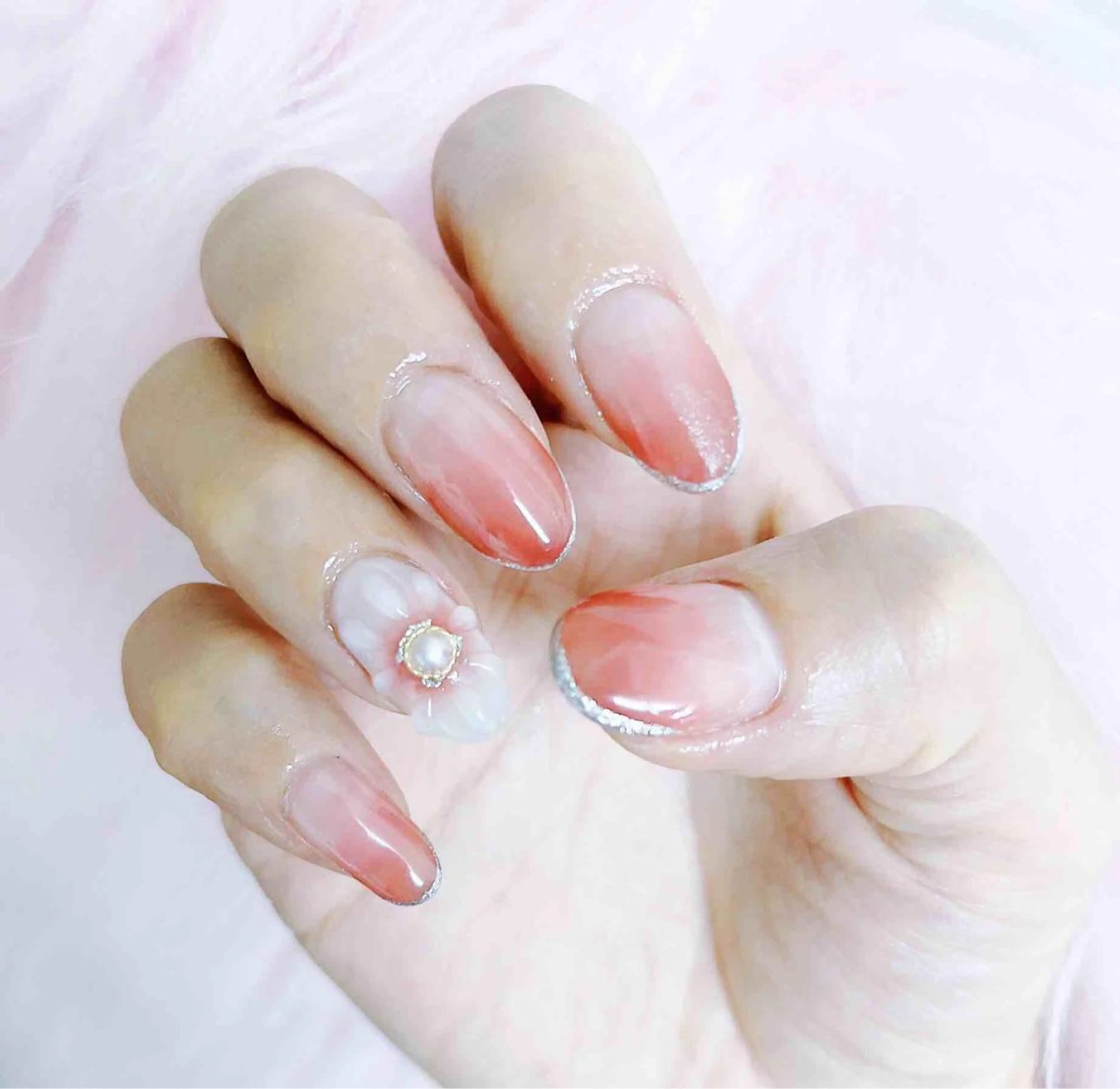 ネイル ハンドネイル MoonNail ユリ🌸のネイルデザイン