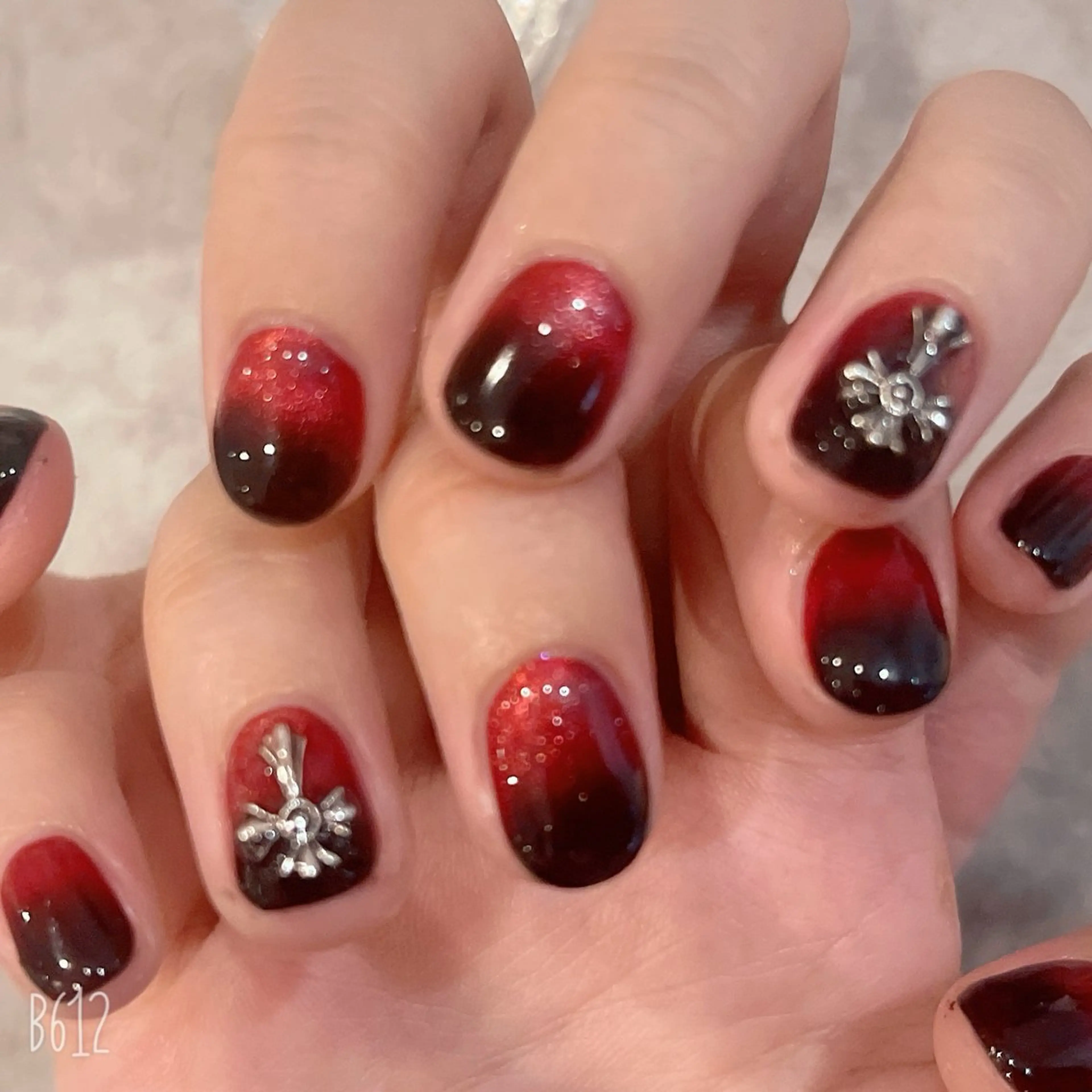 ネイル グラデーション ハロウィン マグネットネイル 穎 アオリのネイルデザイン