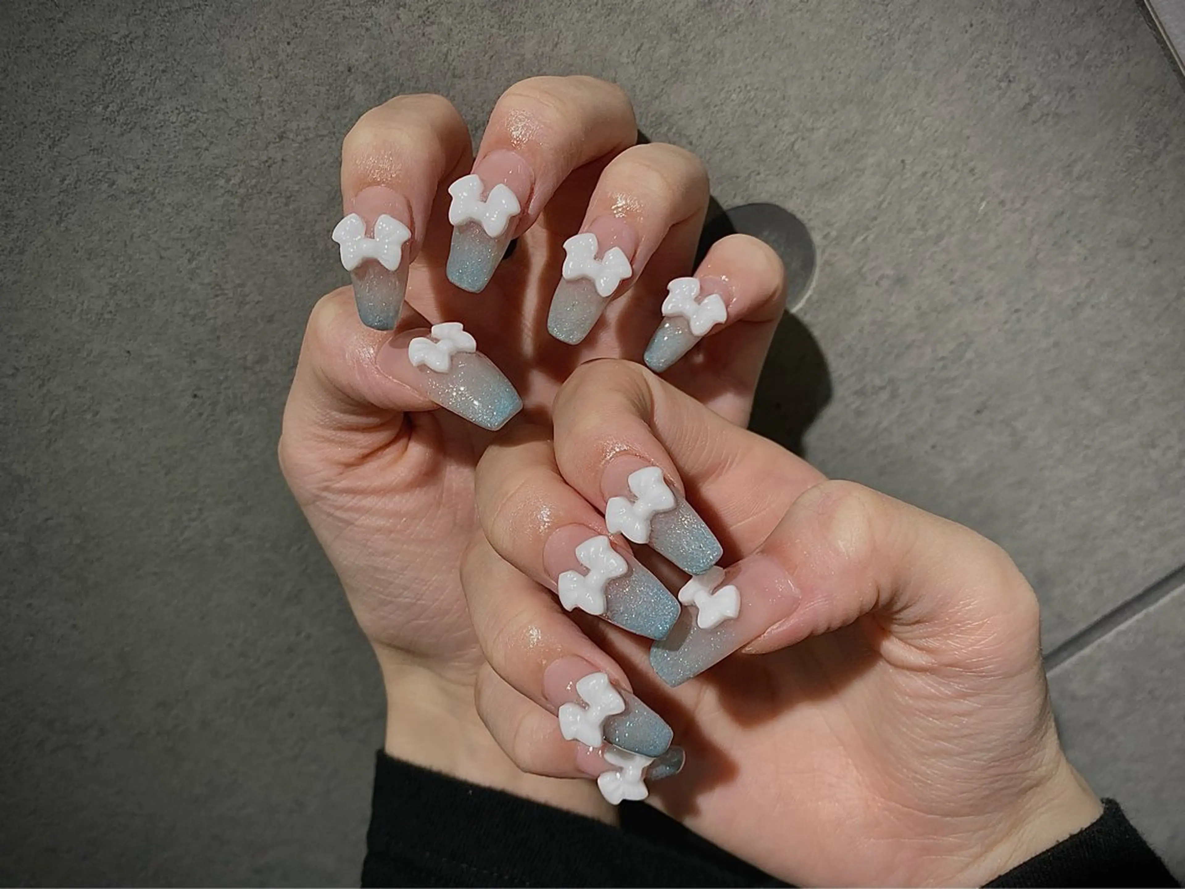 ネイル I-nailロング /ワンホン/キラキラのネイルデザイン