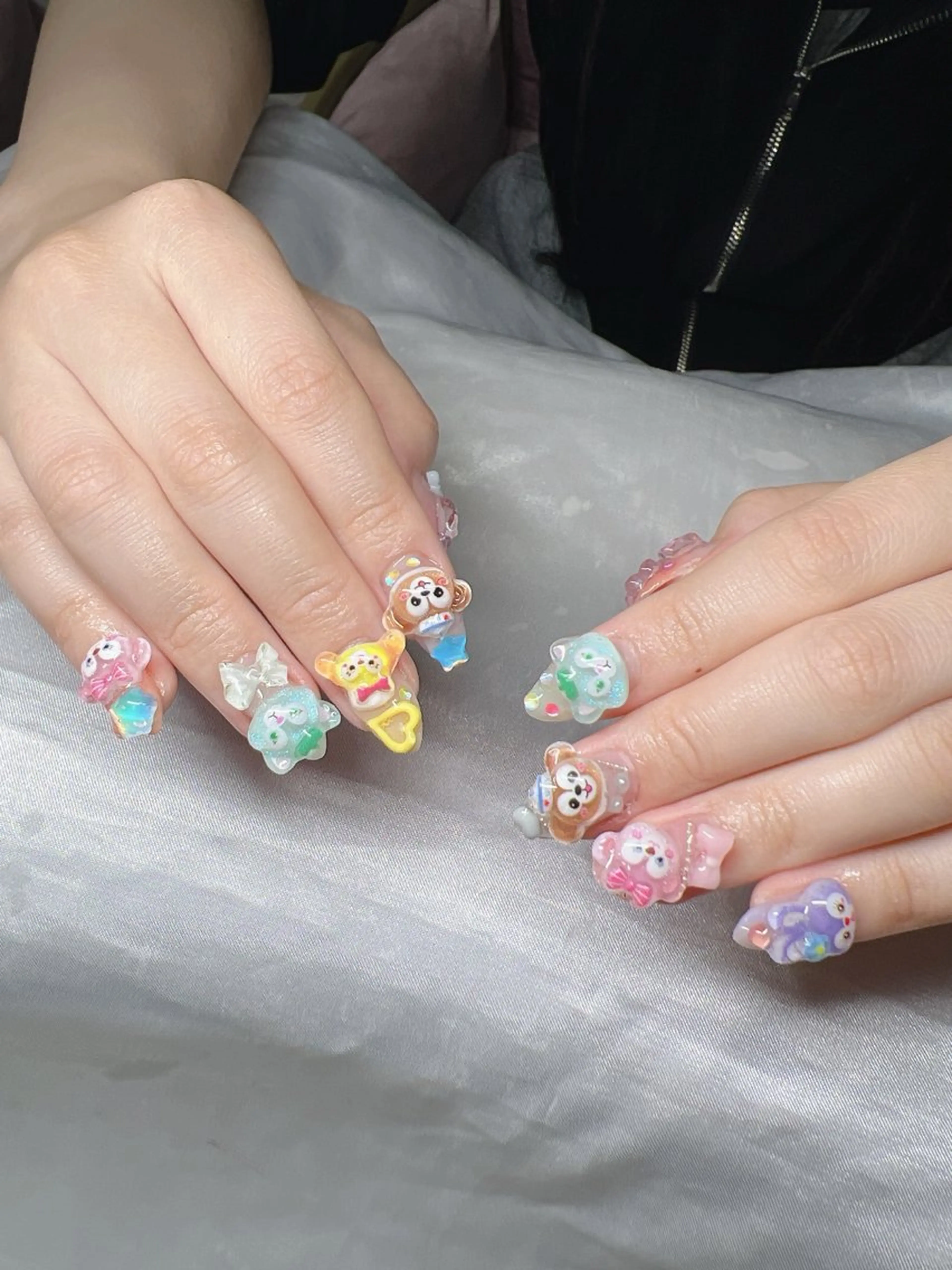 ネイル 長さ出し グラデーション キラキラネイル マグネットネイル ニュアンスネイル Lee Nailsのネイルデザイン