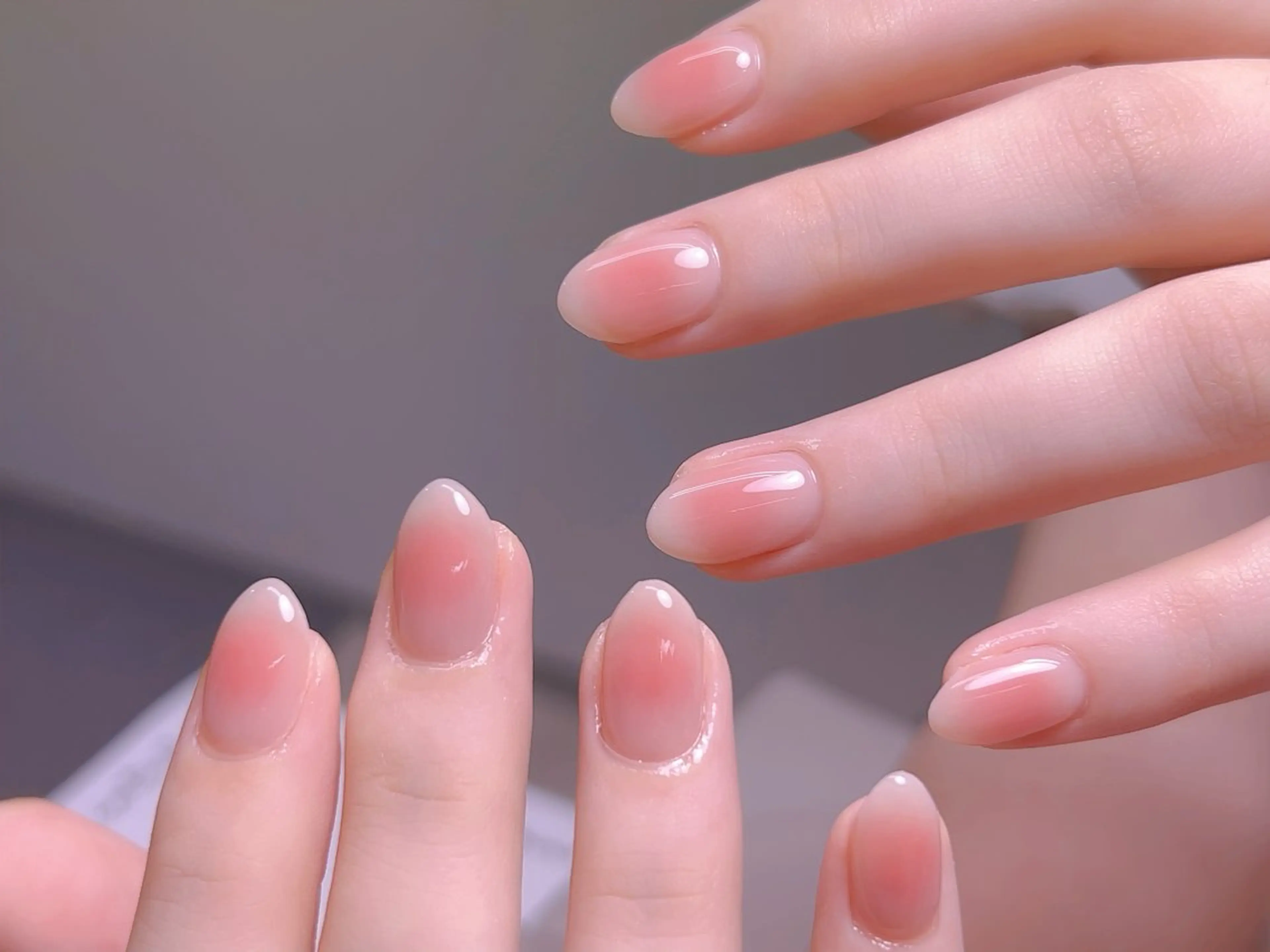 ネイル フレンチネイル ジェルネイル グラデーション 韓国ネイル マグネットネイル ハンドネイル 【長さ出し】 IRIS NAILのネイルデザイン