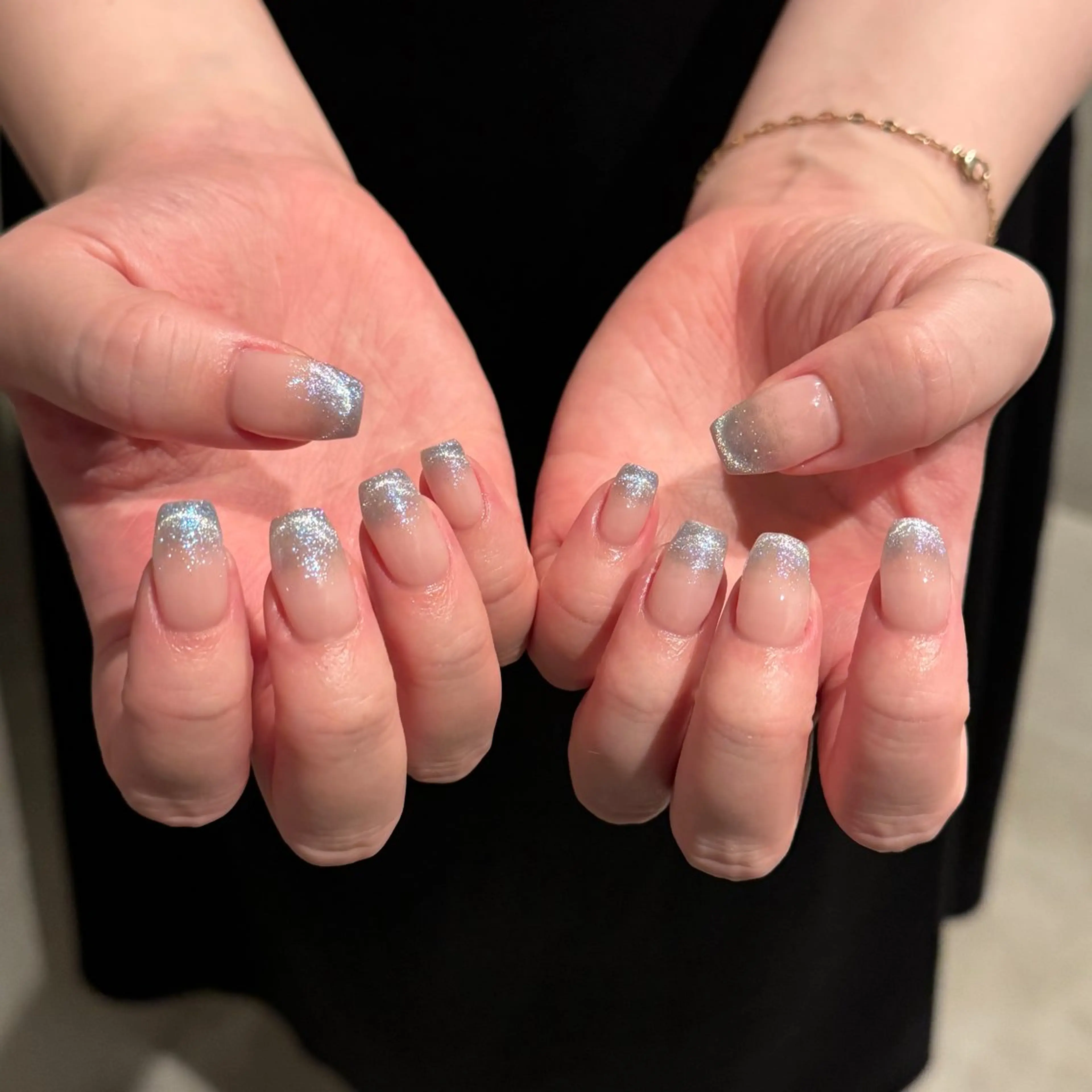 ネイル ハンドネイル 𝐫𝐚𝐢 𝐧𝐚𝐢𝐥の眉毛・アイブロウイメージ