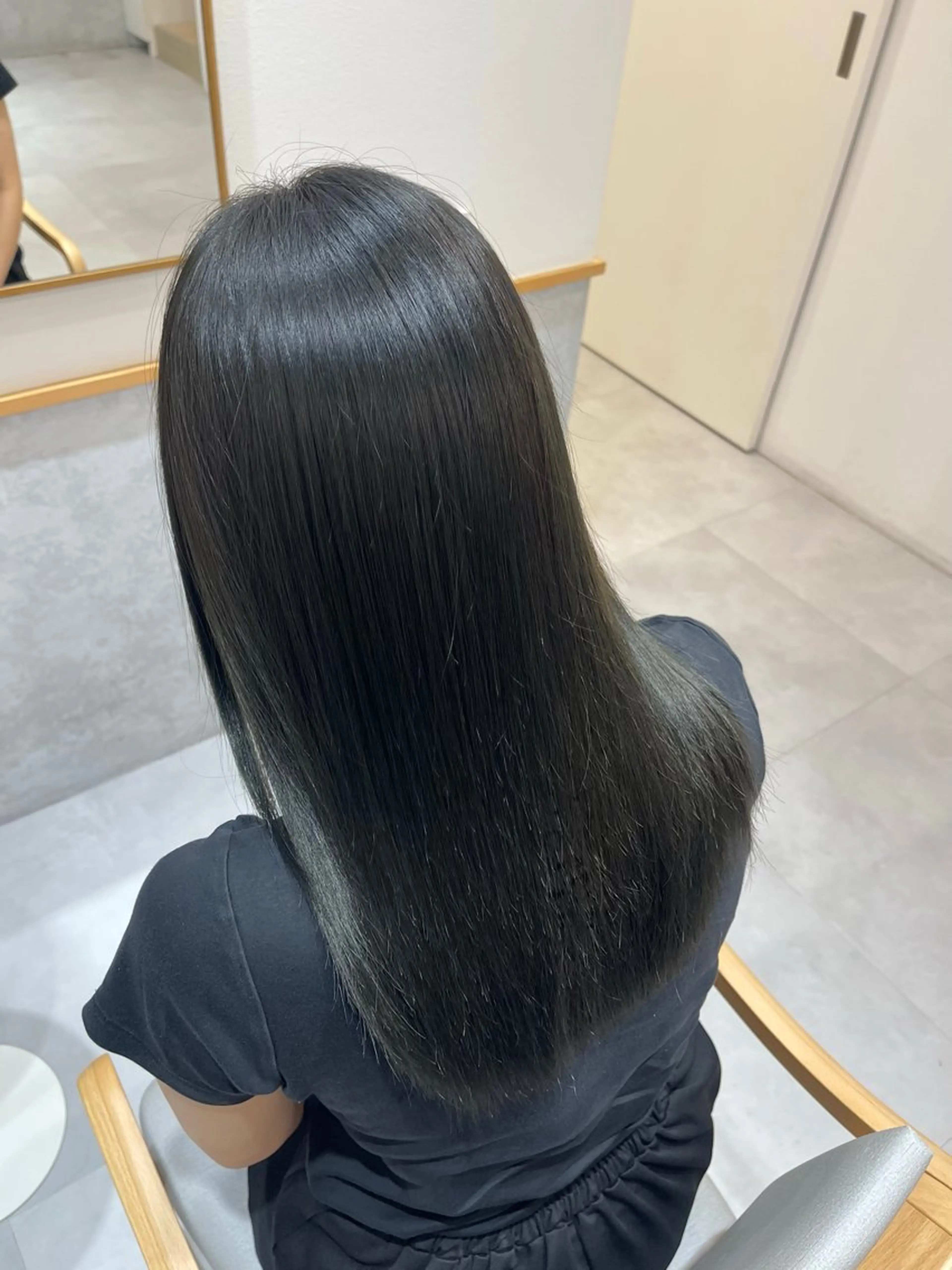 セミロング カラー 卒業式のヘアスタイル NAGASHIMA RINAのマツエク・マツパデザイン