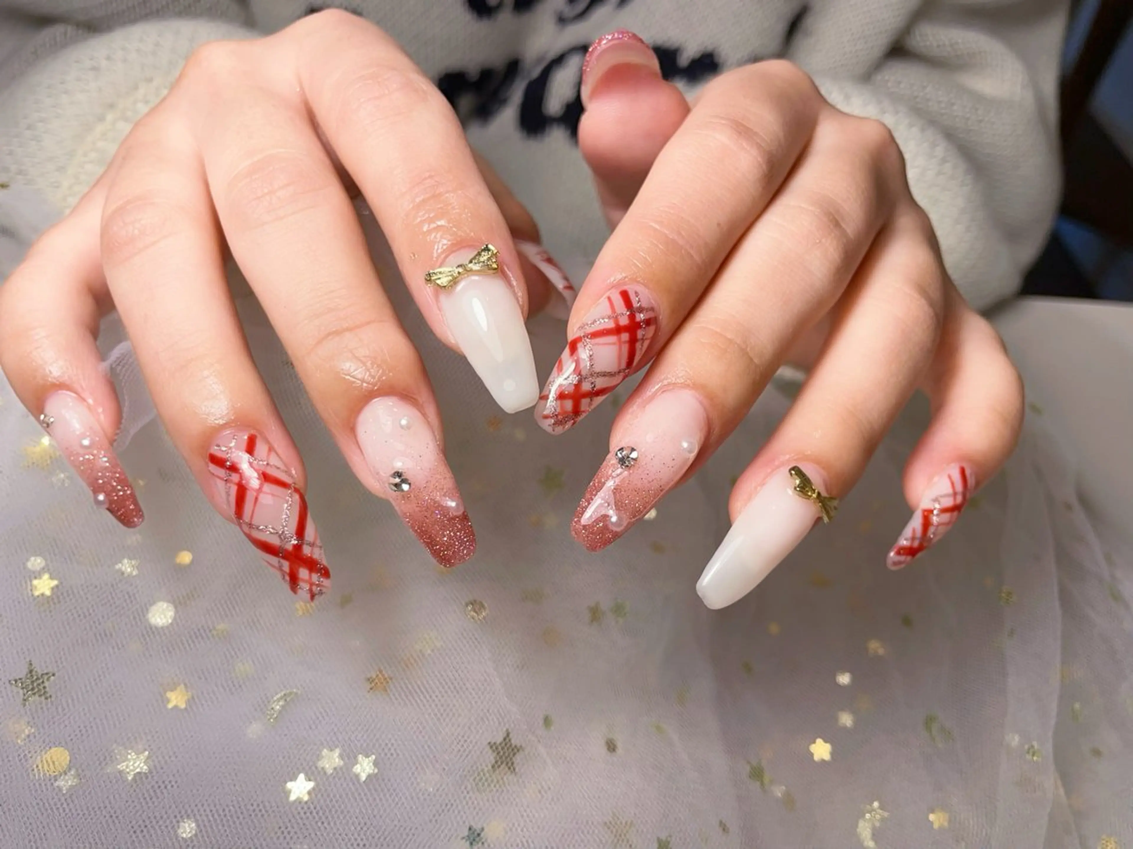 ネイル グラデーション ラメ(グリッター) ラメグラデーション 持ち込み リボン U.MI Nail Salonのネイルデザイン