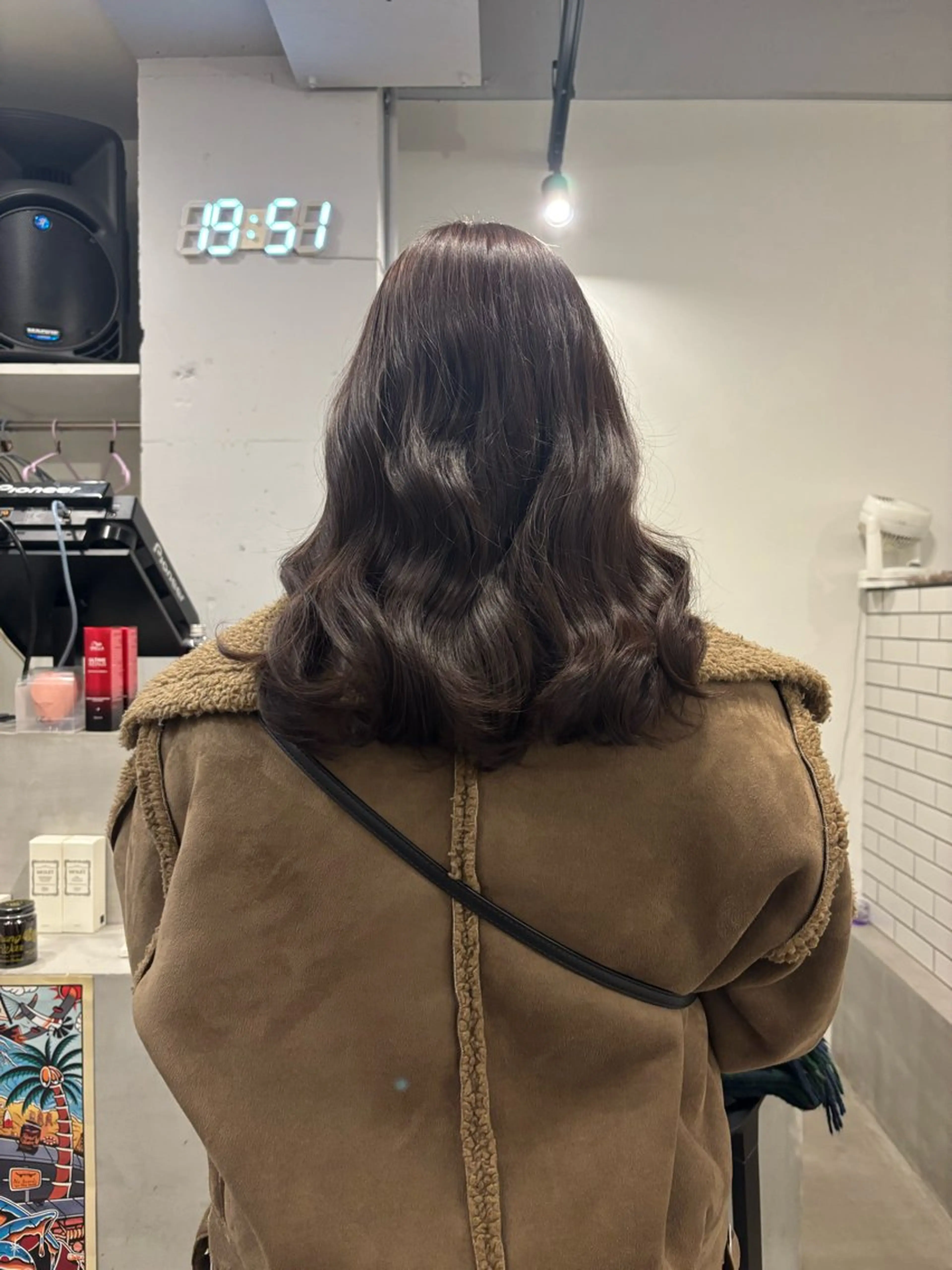 ミディアム カラー 熊取谷 茉那のヘアスタイル