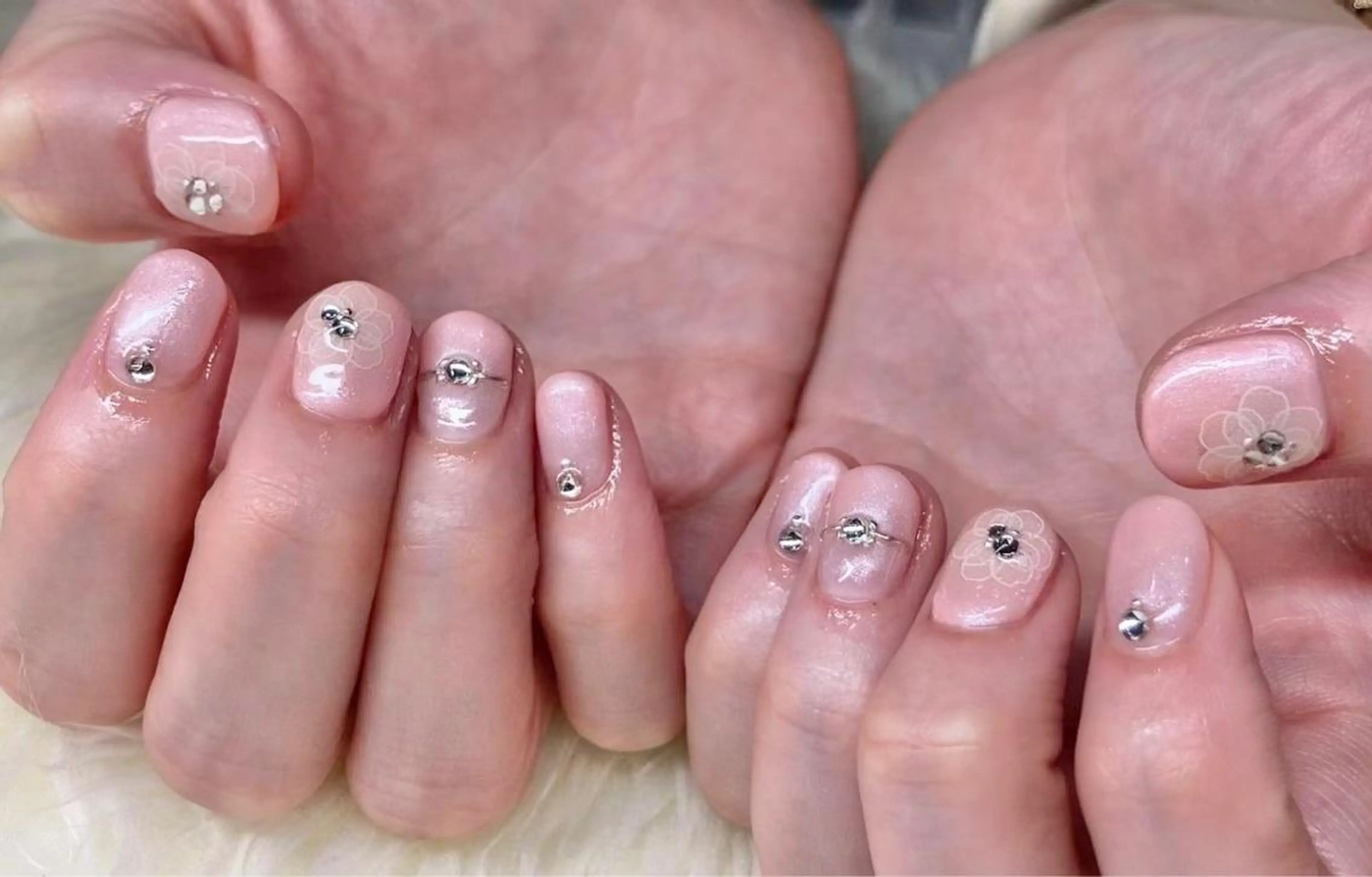 ネイル 長さ出し ジェルネイル 韓国ネイル 持ち込み パラジェル ハンドネイル Nail&eye Belire 新宿のネイルデザイン