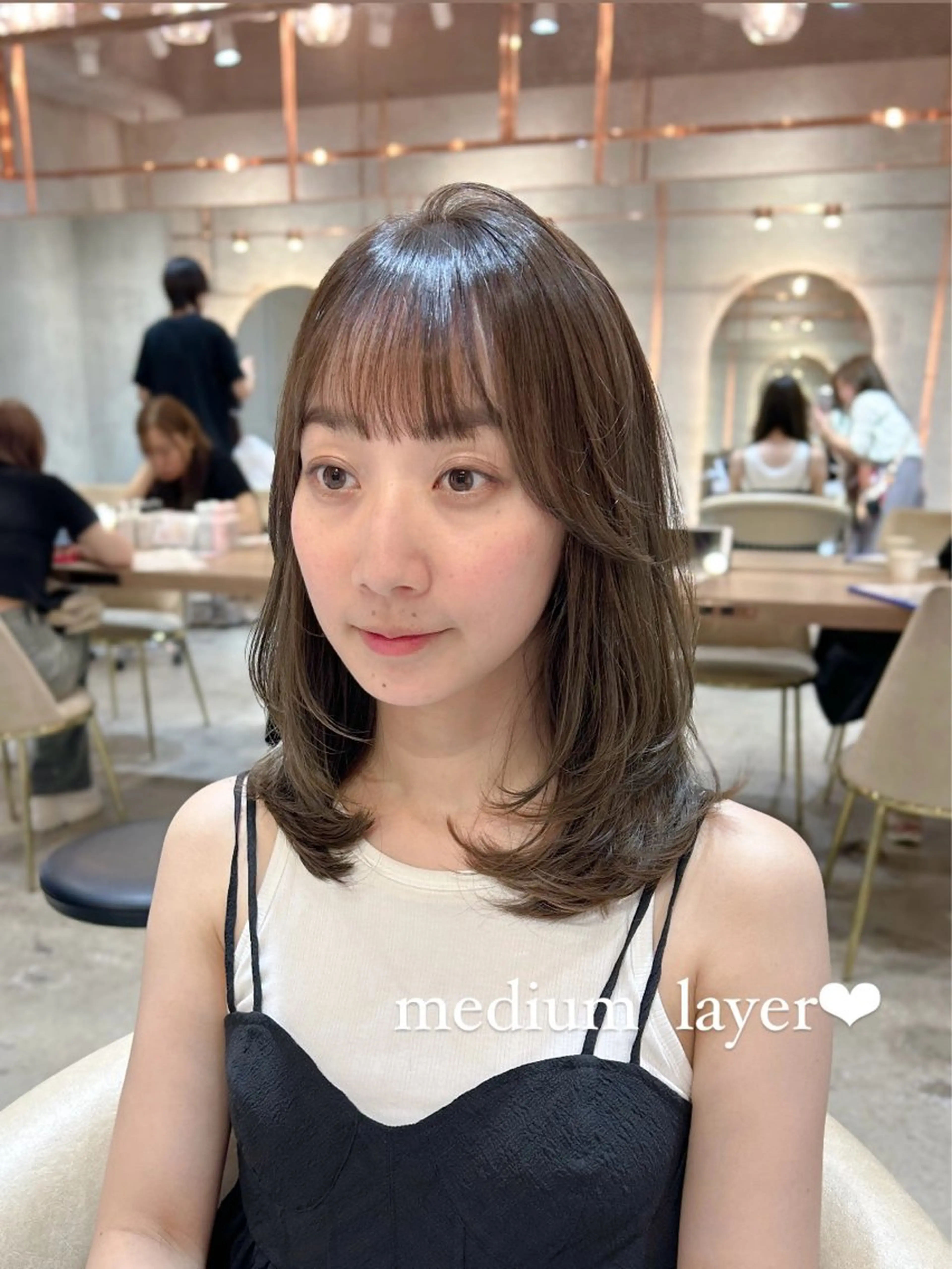 ミディアム ミディアムレイヤー レイヤーカット ハッシュカット/韓国 レイヤー/カハナのヘアスタイル