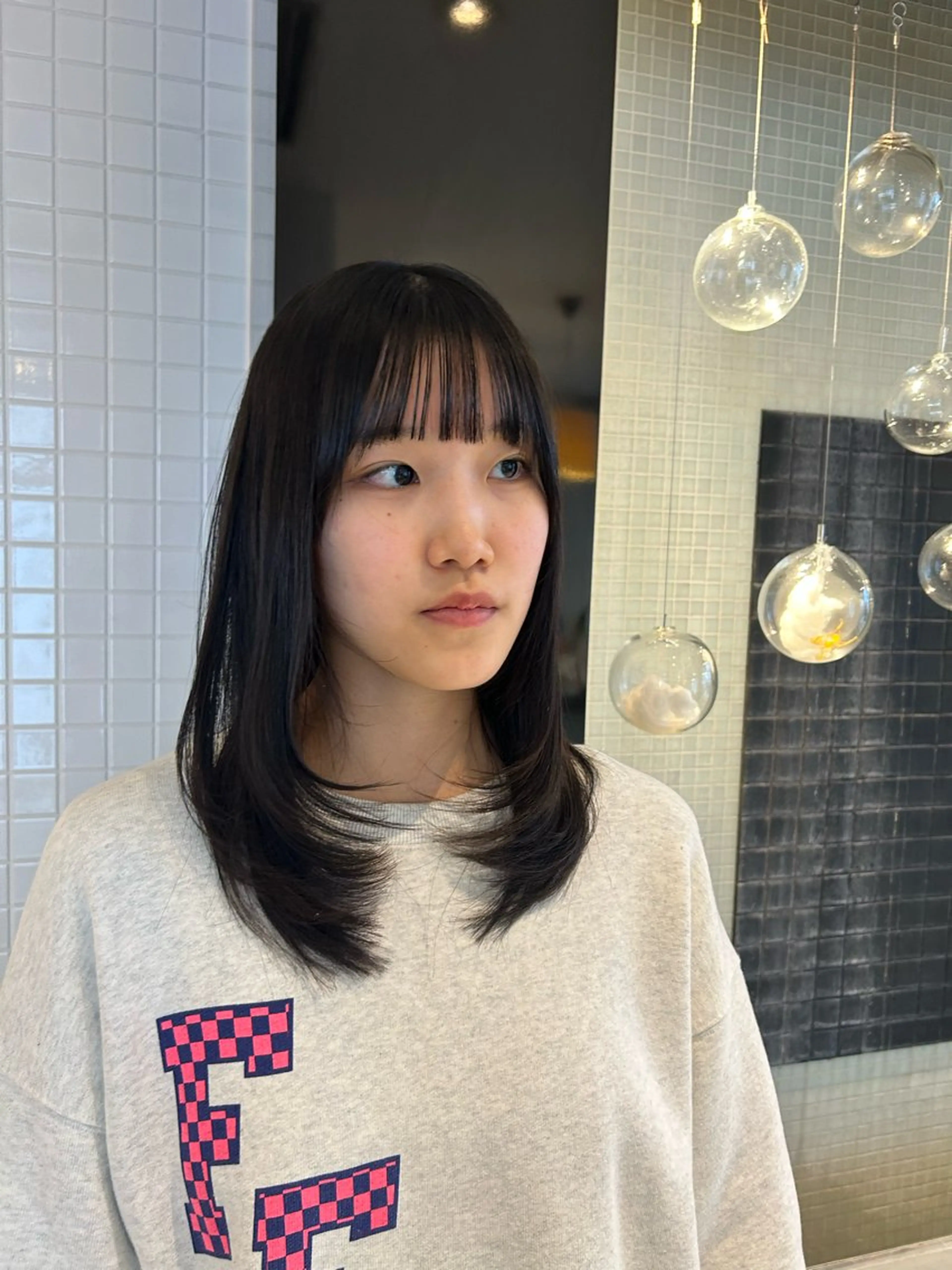 セミロング レイヤーカット 宮本 果凜のヘアスタイル