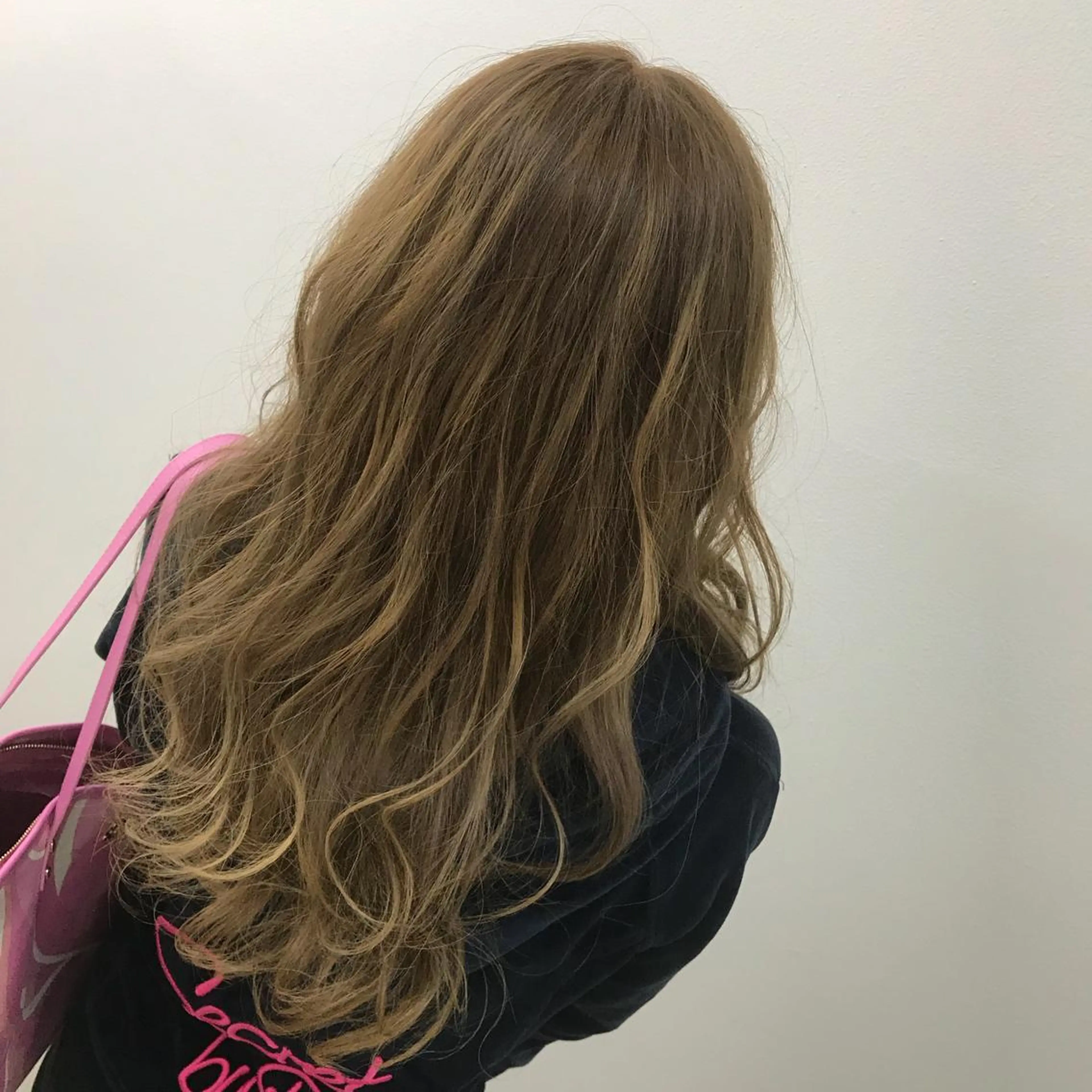 ロング カラー Rayt hair レイトヘアーのヘアスタイル