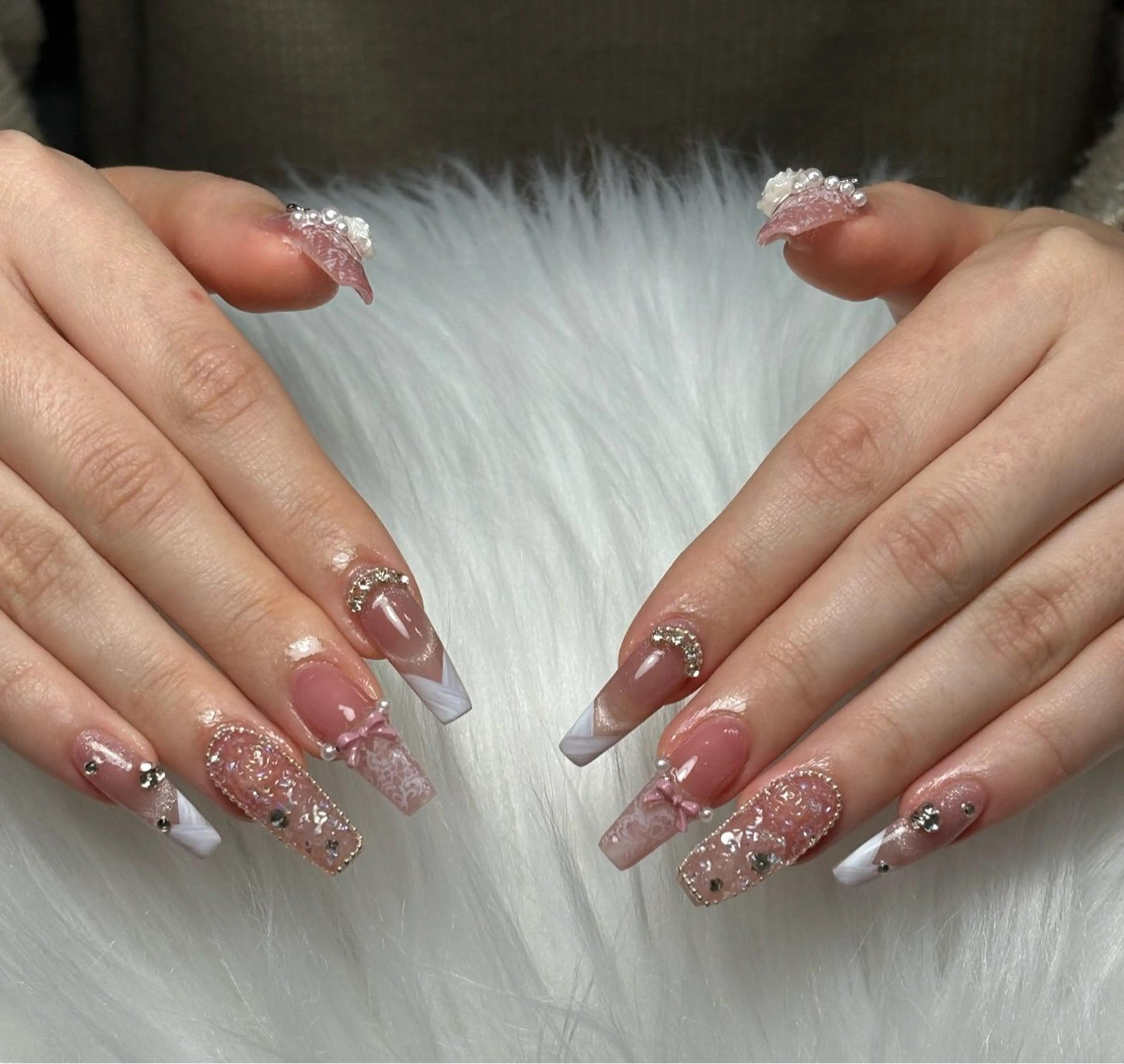 ネイル アートネイル 長さ出し ジェルネイル マグネットネイル ニュアンスネイル なな_ CloudyChanのネイルデザイン