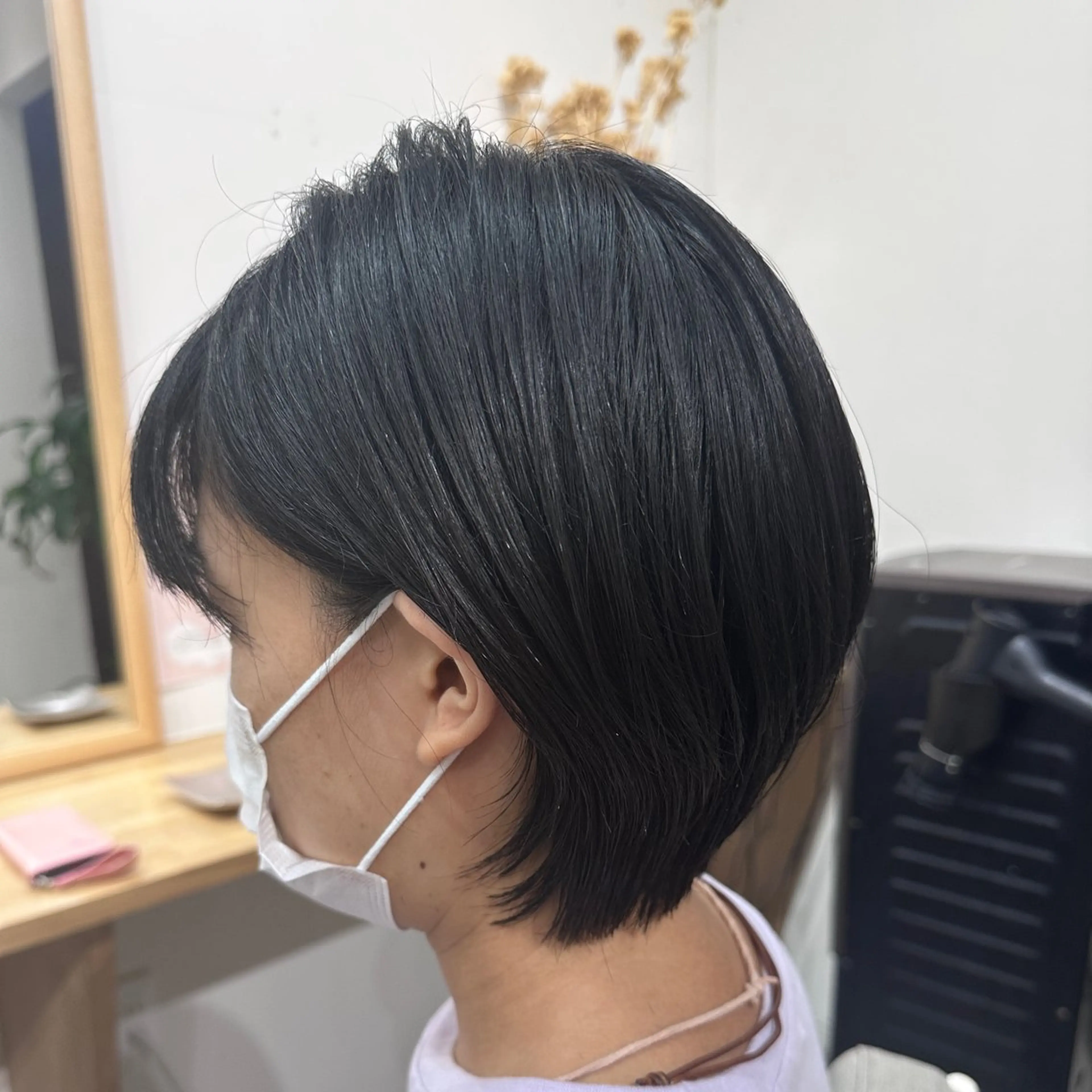 ショート ANNA🐾 艶カラー/水素カラーのヘアスタイル