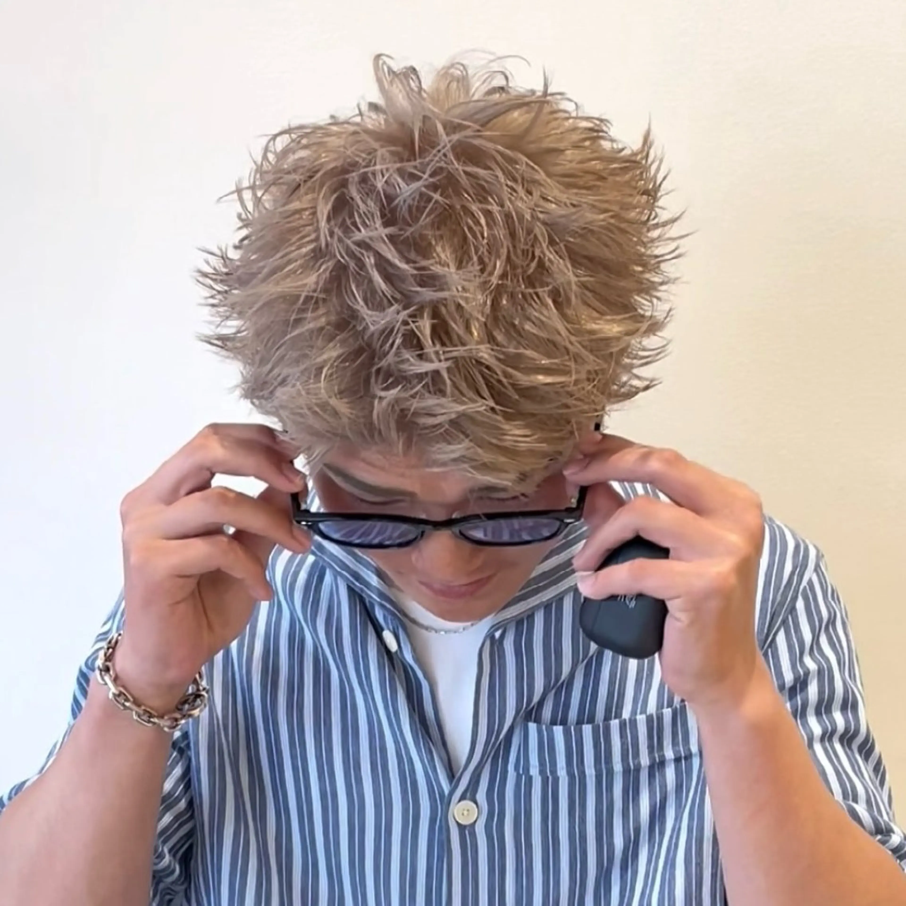 カラー メンズ メンズハイライト／ メンズブリーチカラーのヘアスタイル