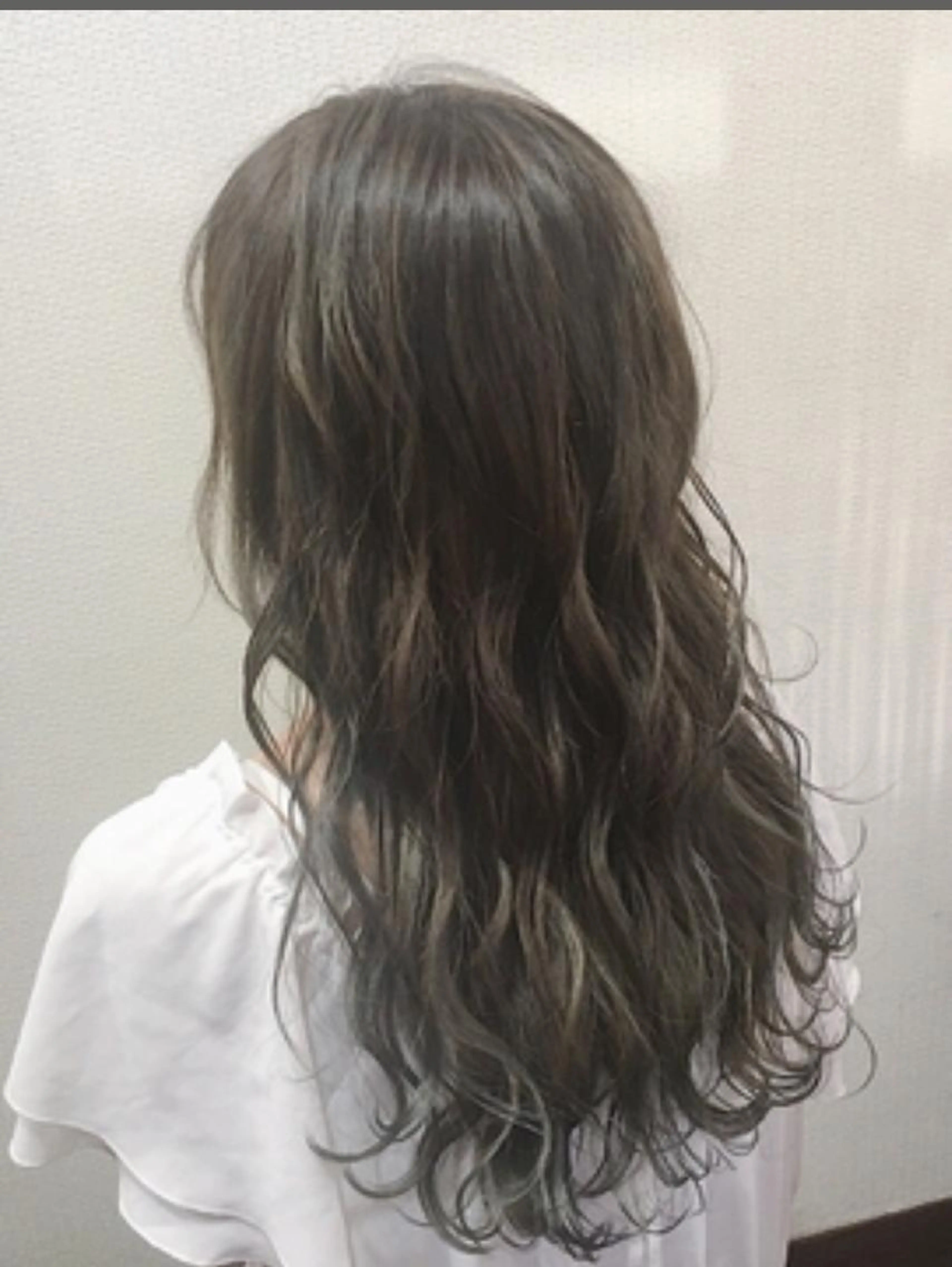 【人気No. 2】カット＋透明感カラー＋プレミアム髪質改善トリートメント🌈（前髪カットのみも同じ料金となります）の写真