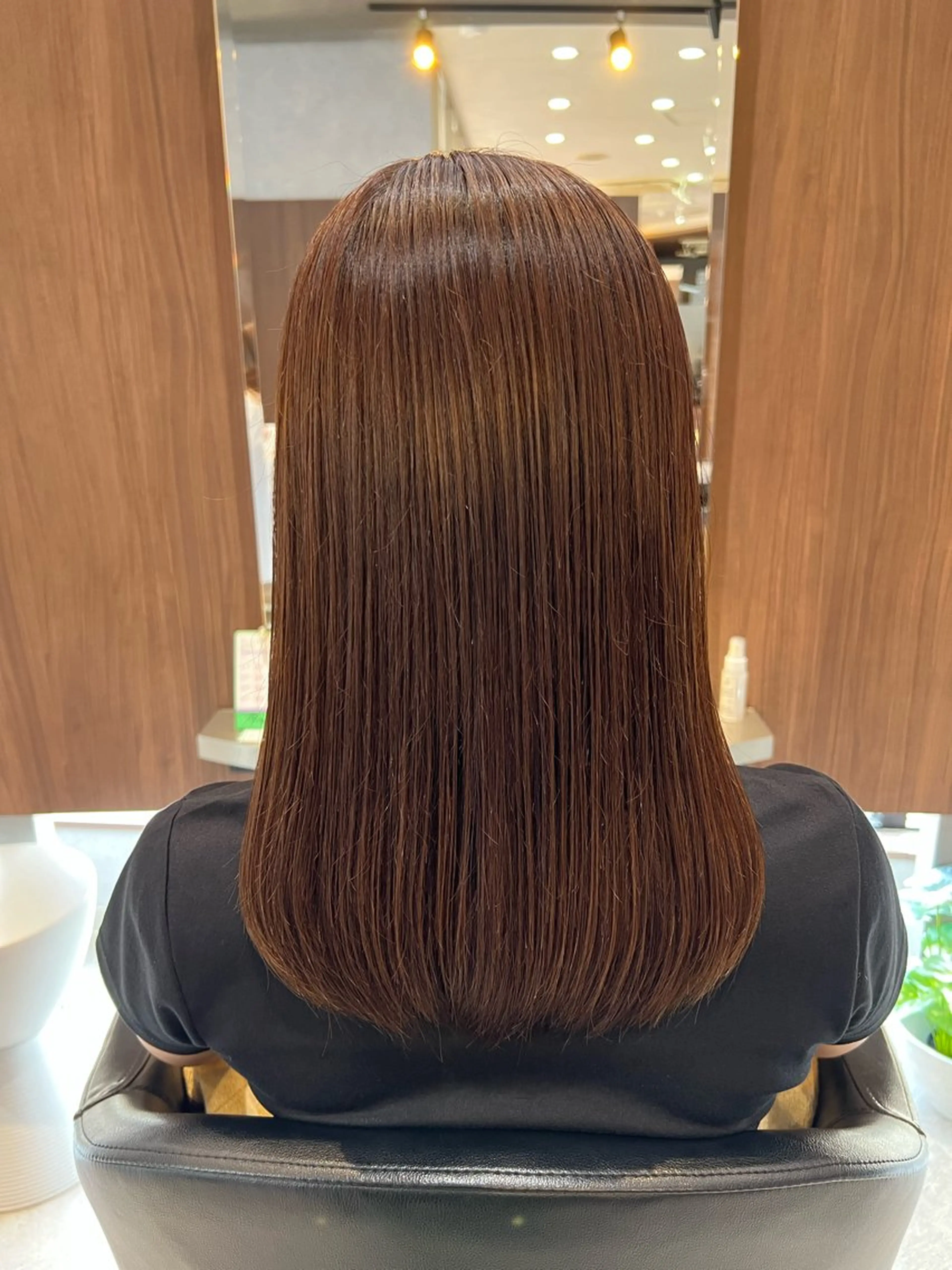 ミディアム カラー 小島 七海のヘアスタイル