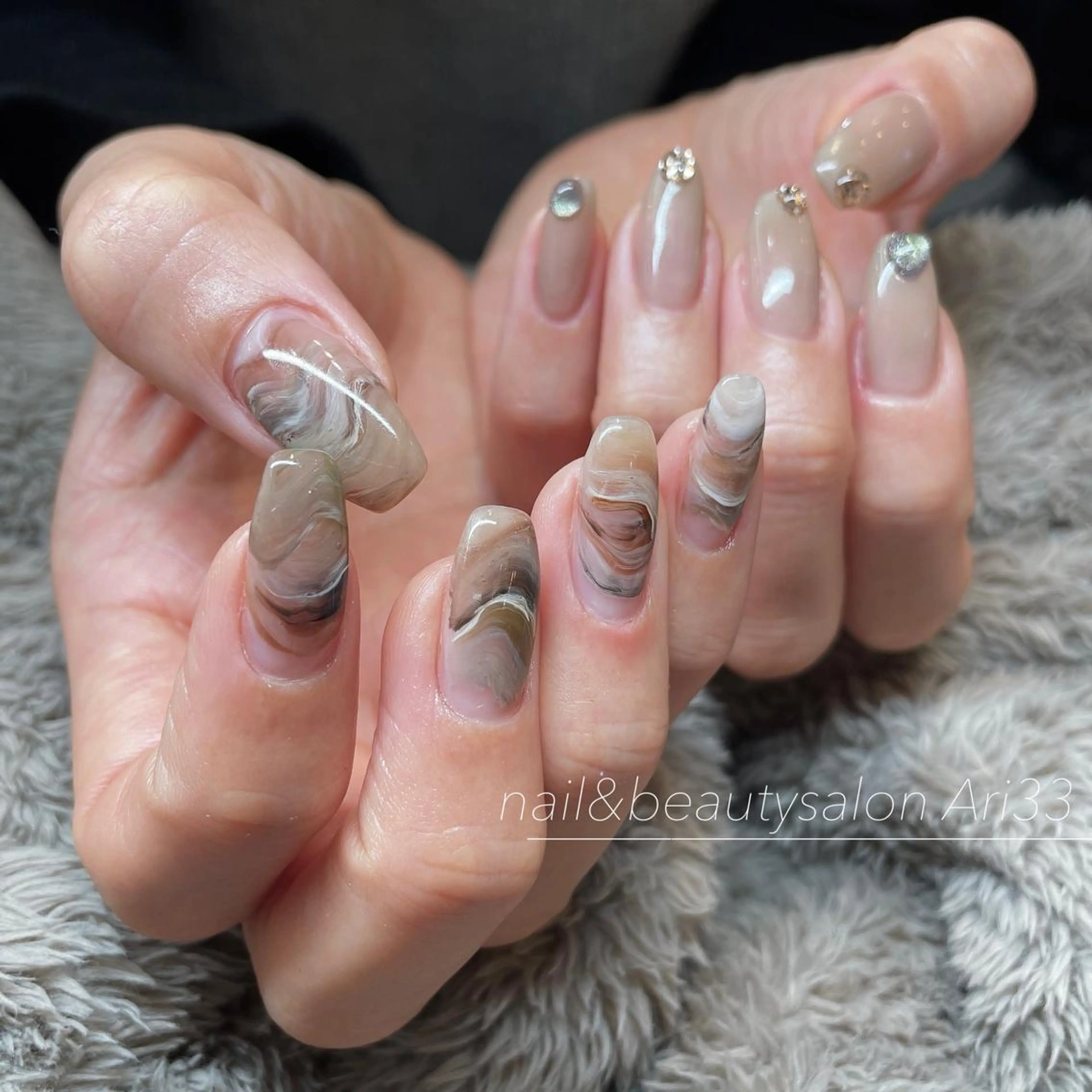 ネイル ニュアンスネイル ハンドネイル プライベートサロン Ari33nailのネイルデザイン