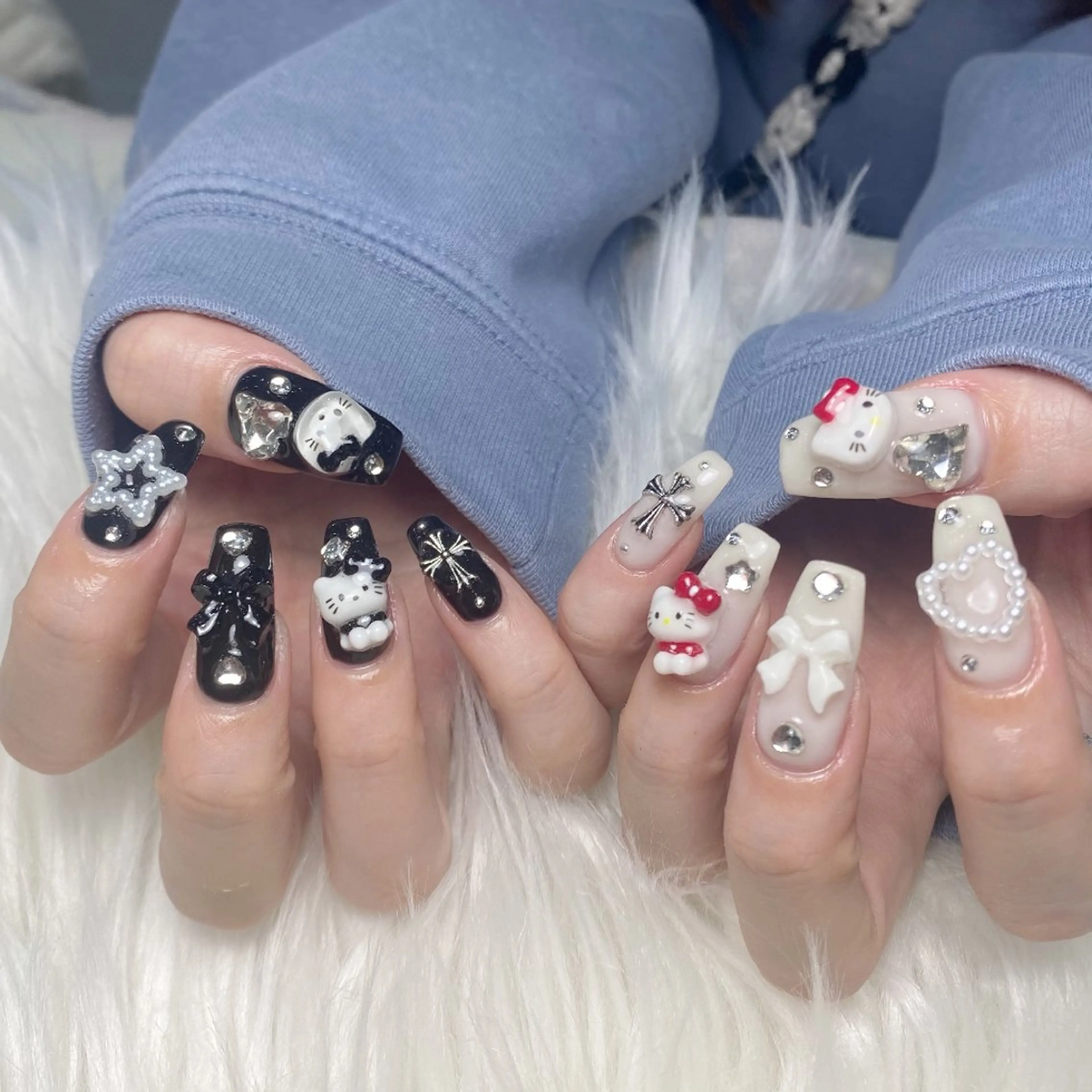 ネイル チークネイル フレンチネイル ジェルネイル ガーリー キラキラネイル ハンドネイル UM Nail Salonのネイルデザイン