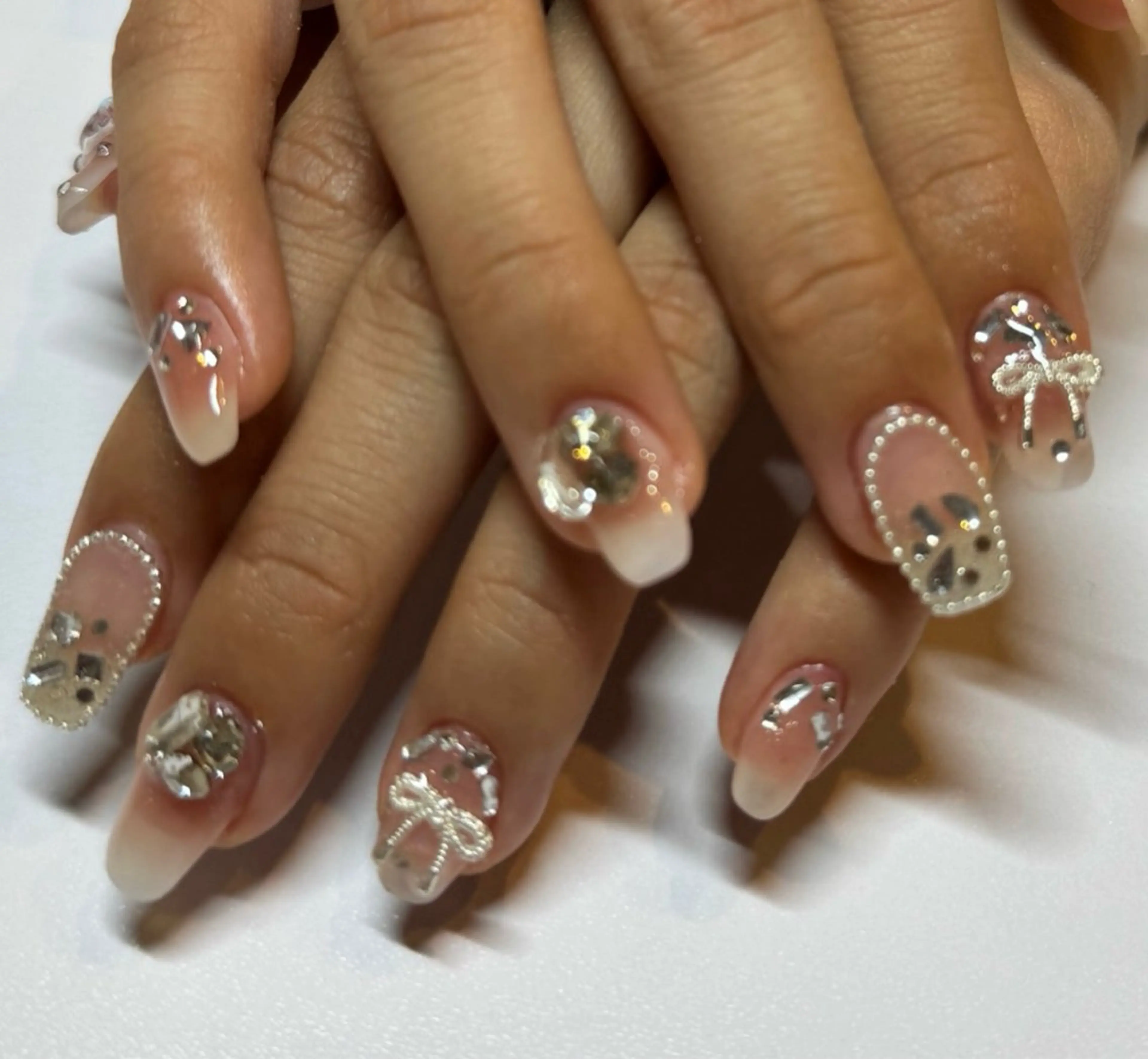 ネイル ハンドネイル 濱岡 咲のネイルデザイン