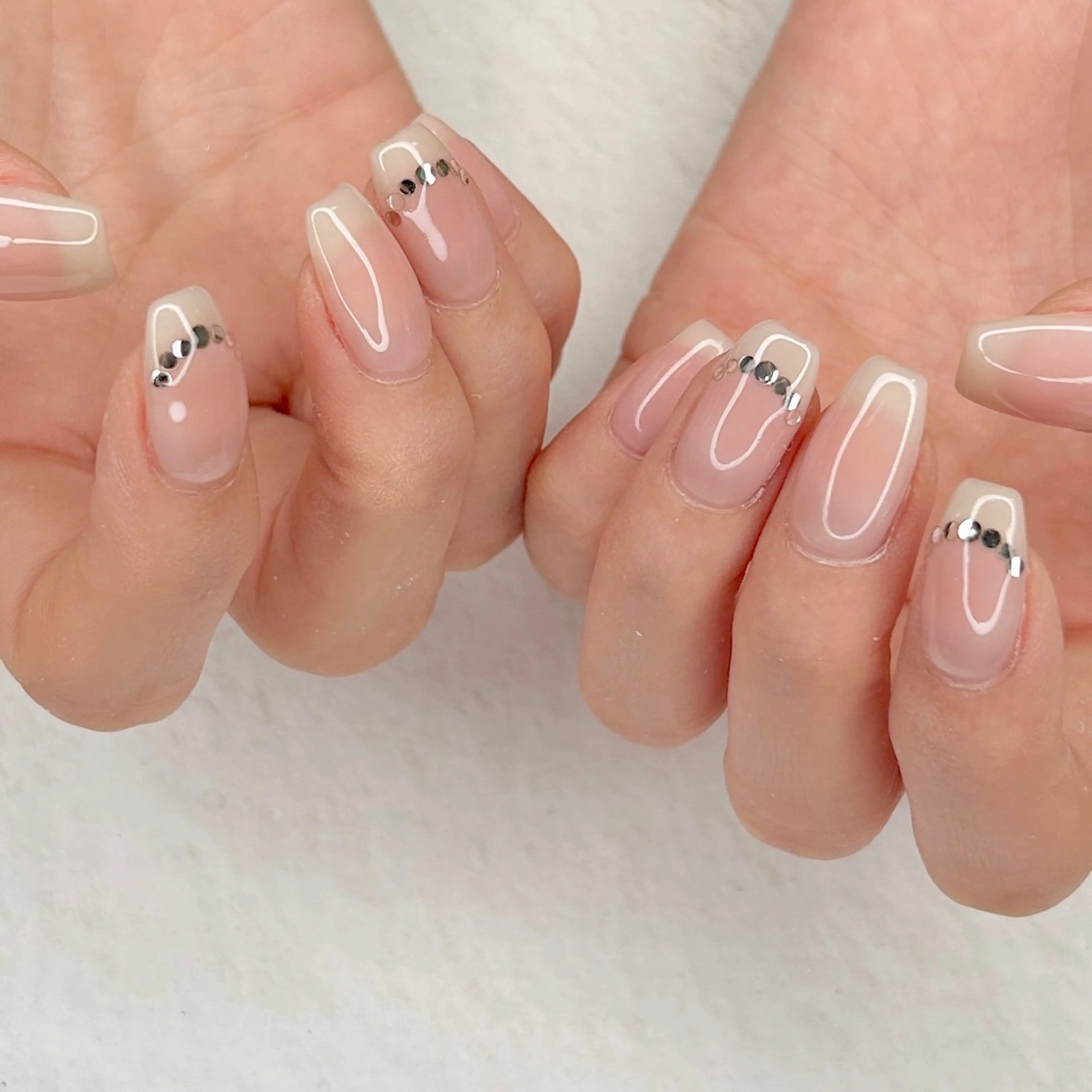 ネイル ハンドネイル フットネイル ease NAIL SALONのネイルデザイン
