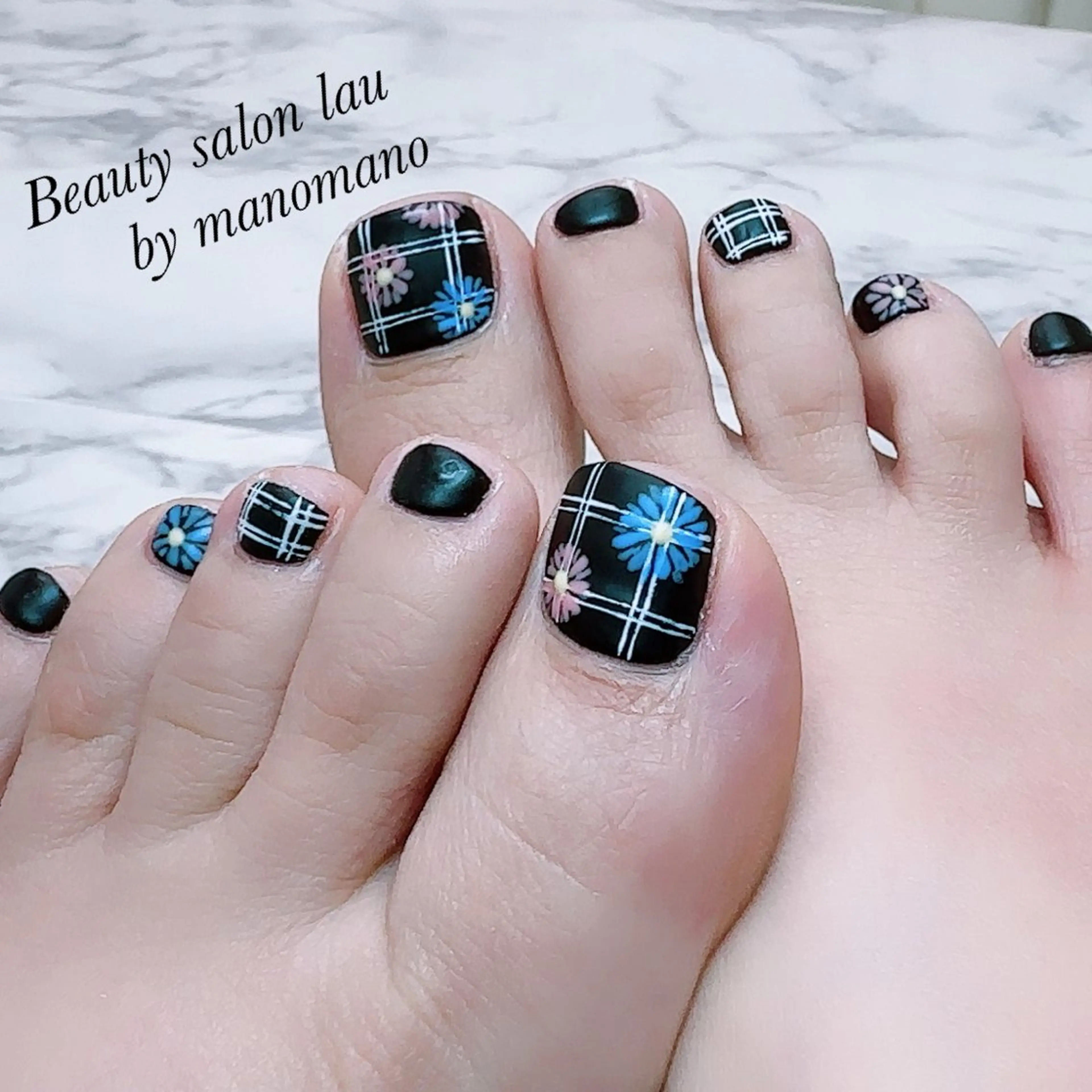 ネイル フットネイル ラウバイマノマノ なかざとのネイルデザイン