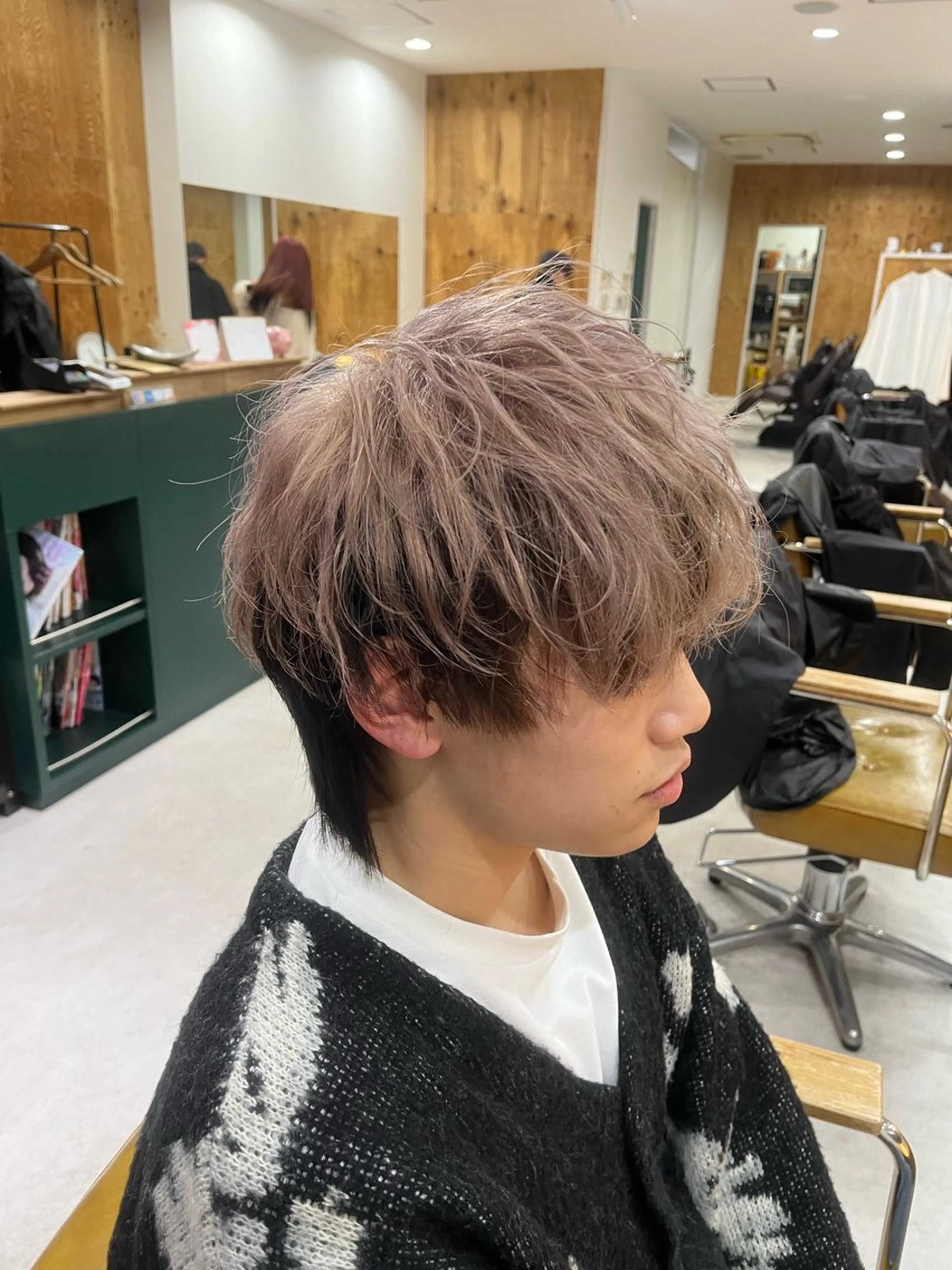 カラー メンズ ベージュカラー ピンクカラー ピンクベージュ 【メンズパーマ専門】 質感職人/牧野成瀬のヘアスタイル