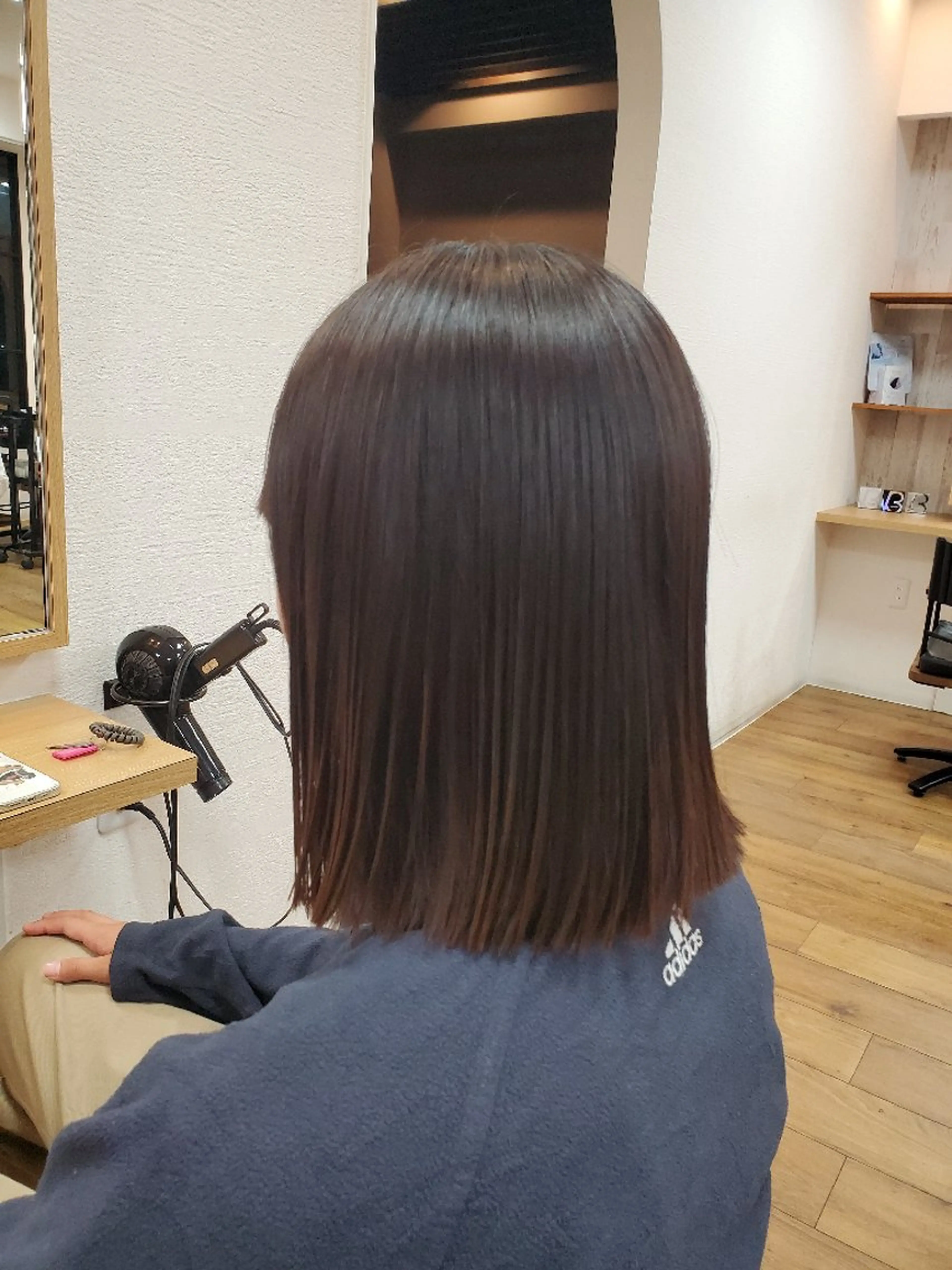 ミディアム 近森 美帆[モーラ高石店]のヘアスタイル