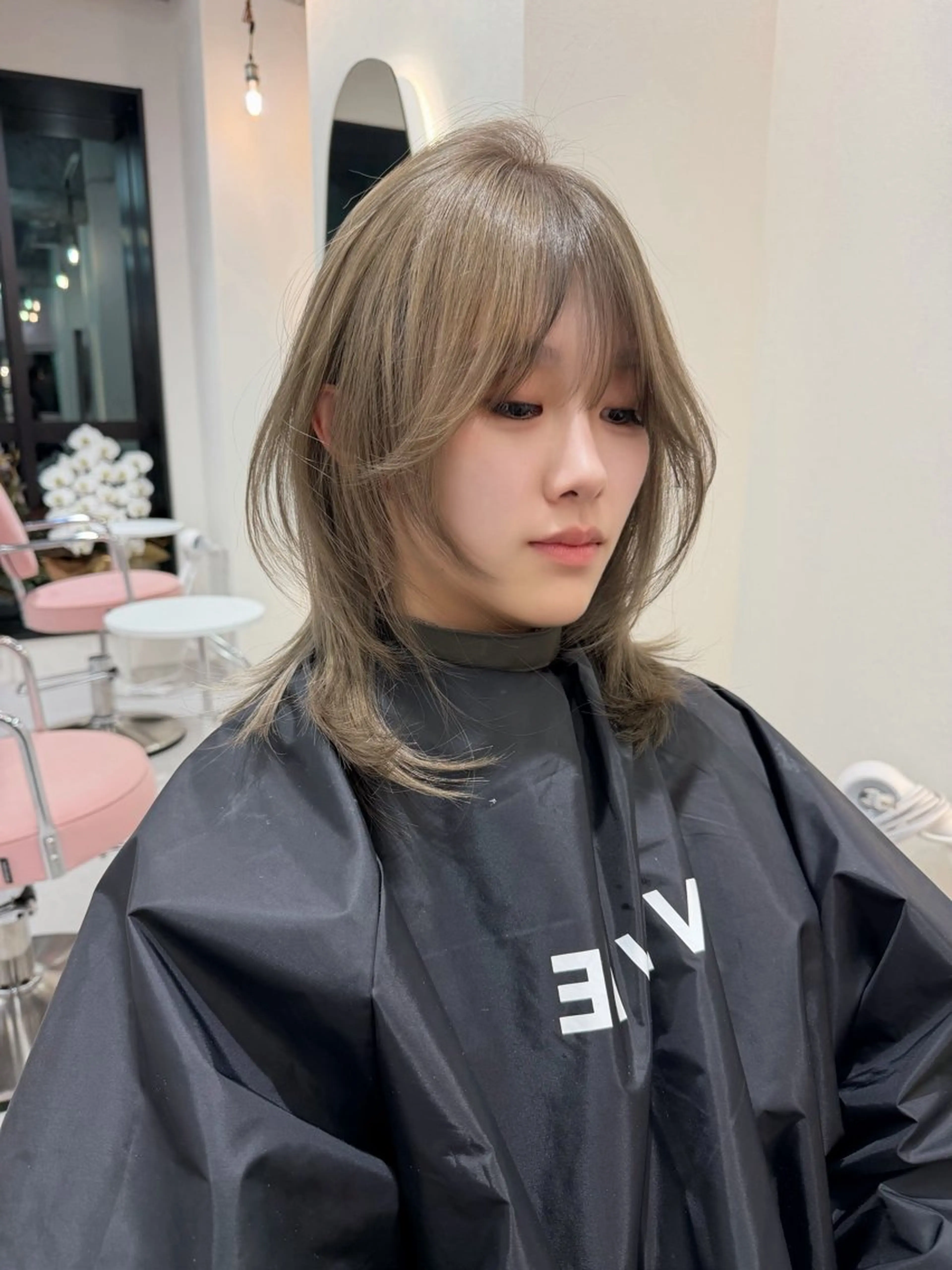 ミディアム カット ヘアカラー トリートメント RiA/レイヤーカッ ト/ハッシュカットのヘアスタイル