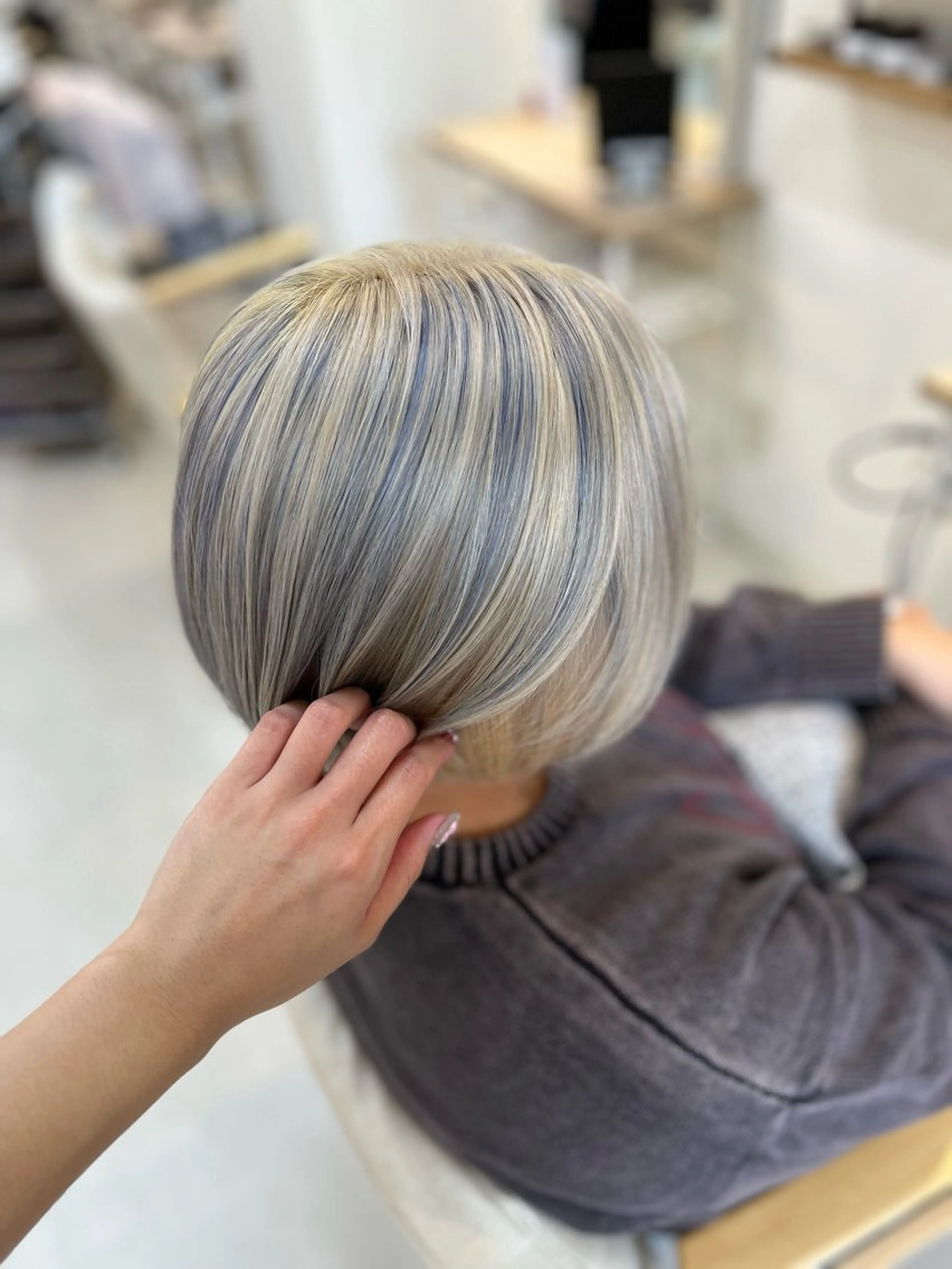 ショート カラー BELLE by revo 山口 か乃のヘアスタイル