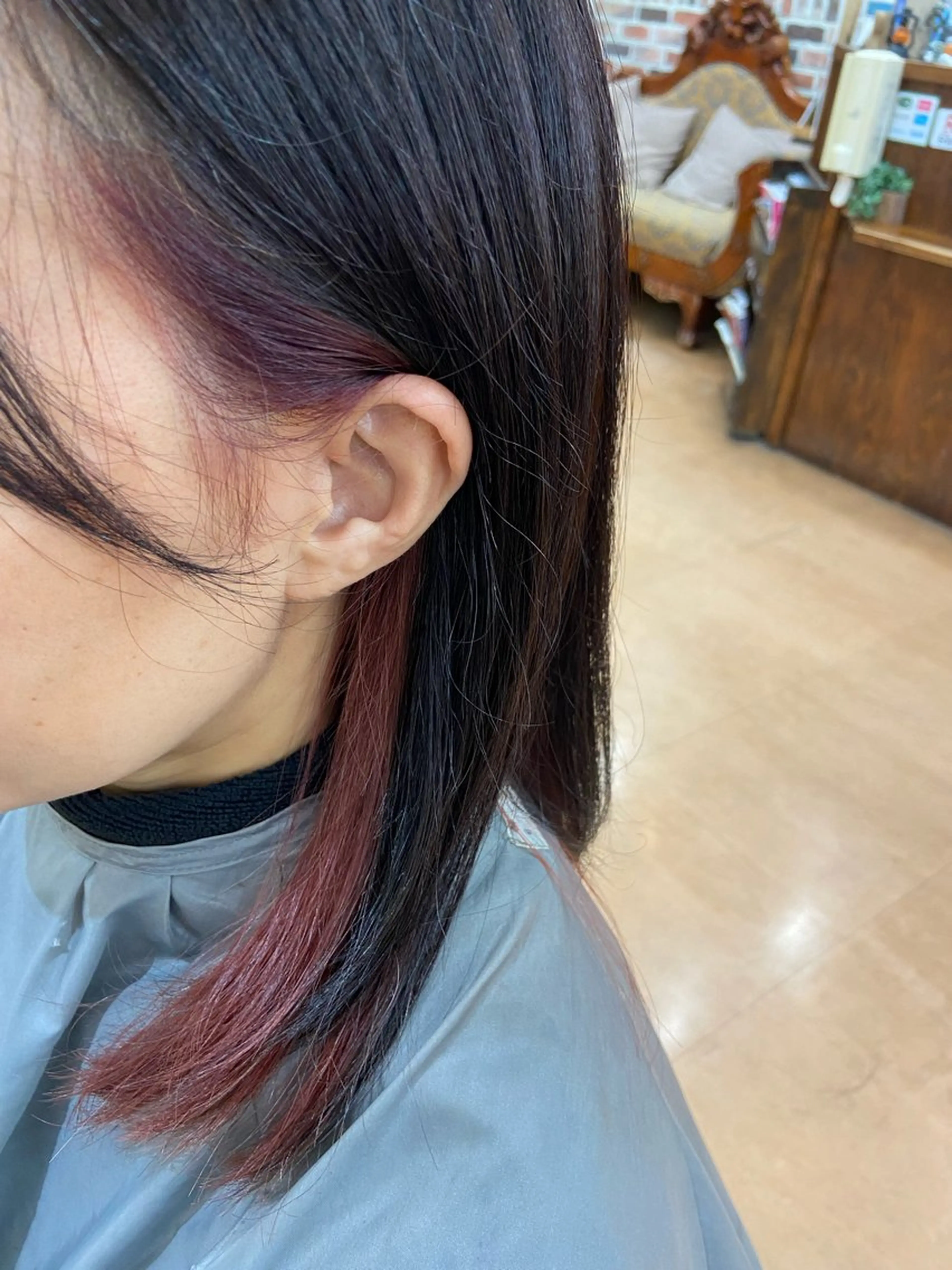 カラー 中村 莉緒のヘアスタイル