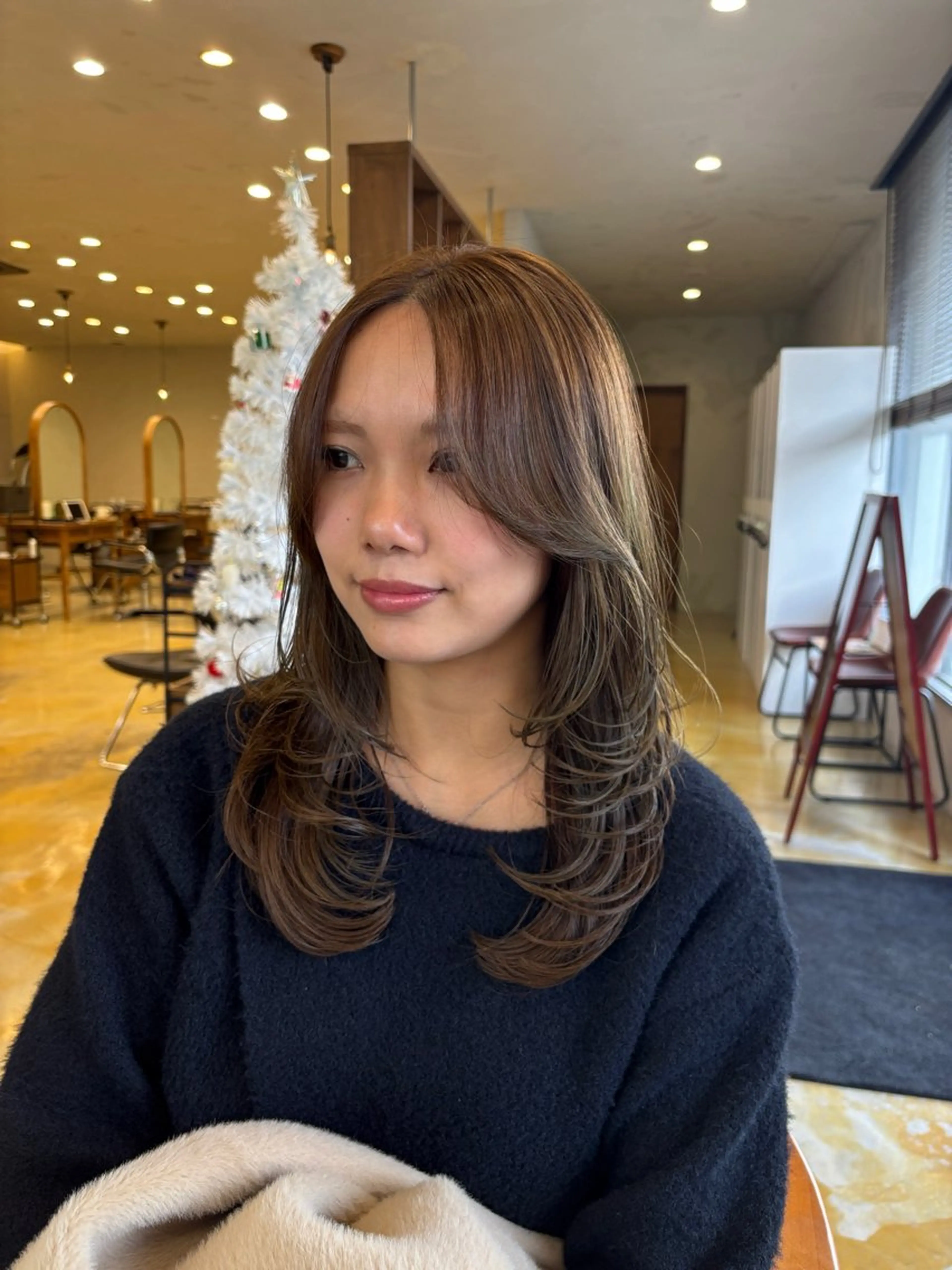ロング カラー グレージュ オリーブグレージュ オリーブグレー ハイレイヤー レイヤーカット カノエ下関熊野店 /AOIのヘアスタイル