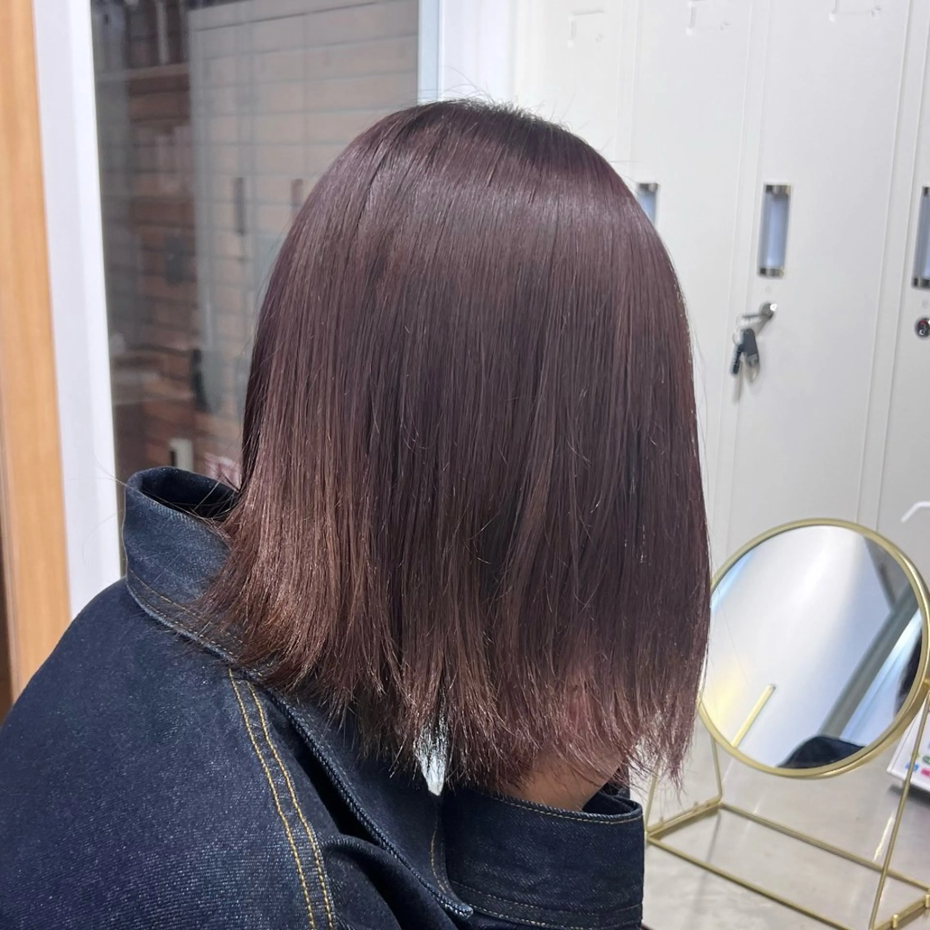 ミディアム カラー パーマ ベージュカラー 黒髪 ブルーカラー ブルーブラック ブラウンカラー ヘアカラー トリートメント akira｜ 透明感ベージュ｜梅田のヘアスタイル