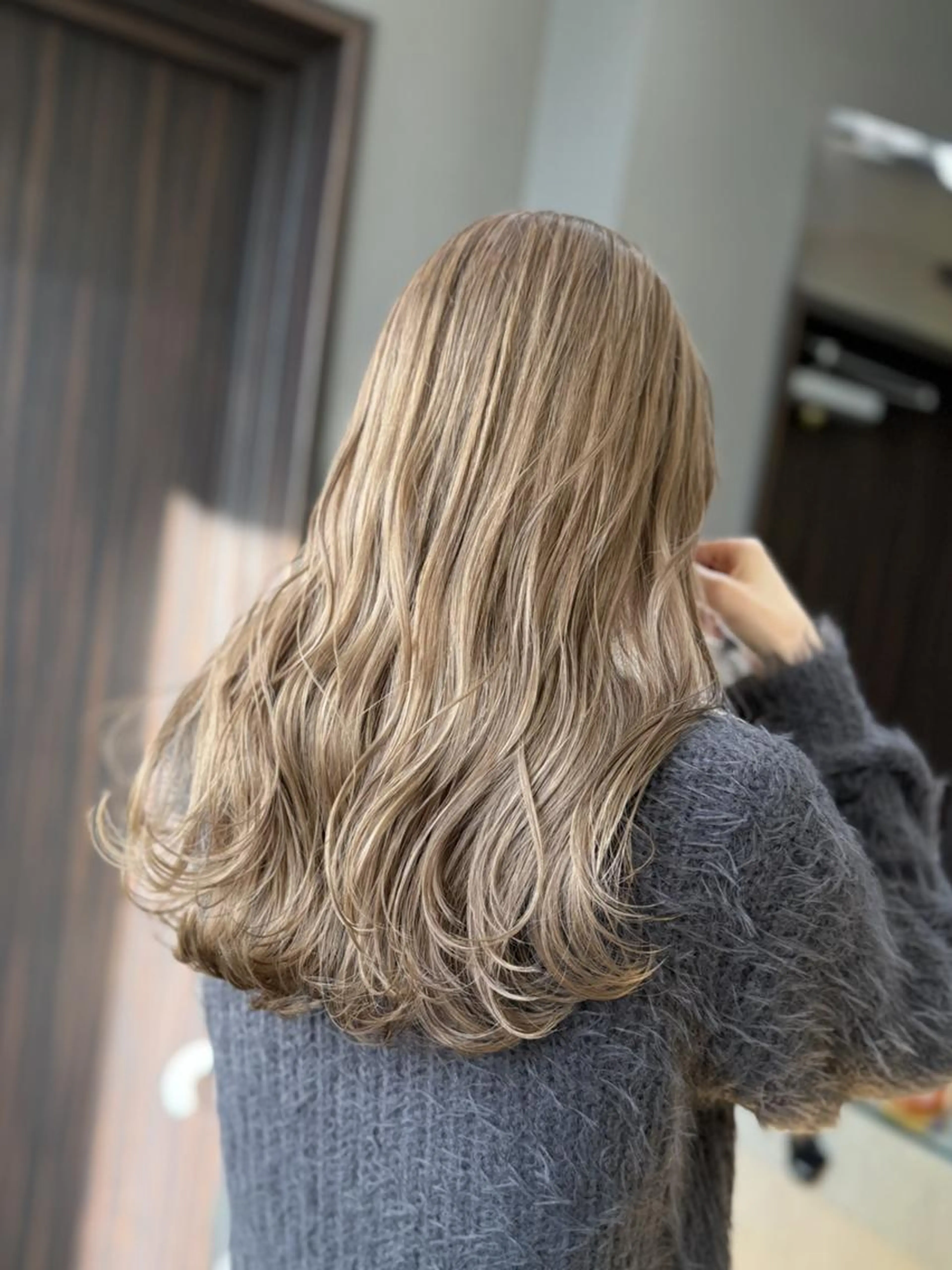 【4月限定🌸新生活応援】ケアブリーチ＋似合わせカラー（ミルクティー/ベージュ）✨ ￥13000の写真