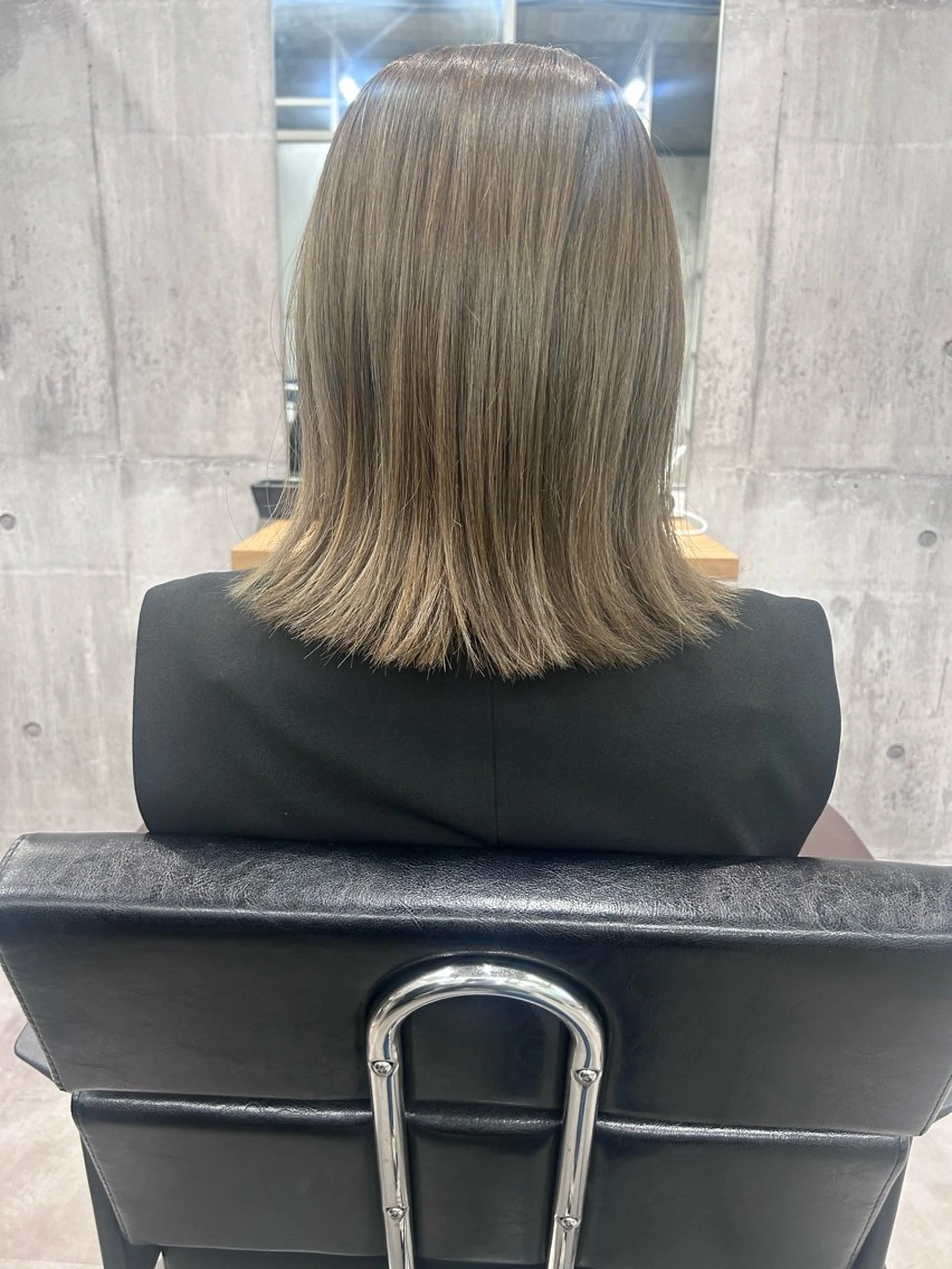 ミディアム カラー ブリーチ カット ヘアカラー トリートメント newi赤羽 ✂️KEN✂️のヘアスタイル