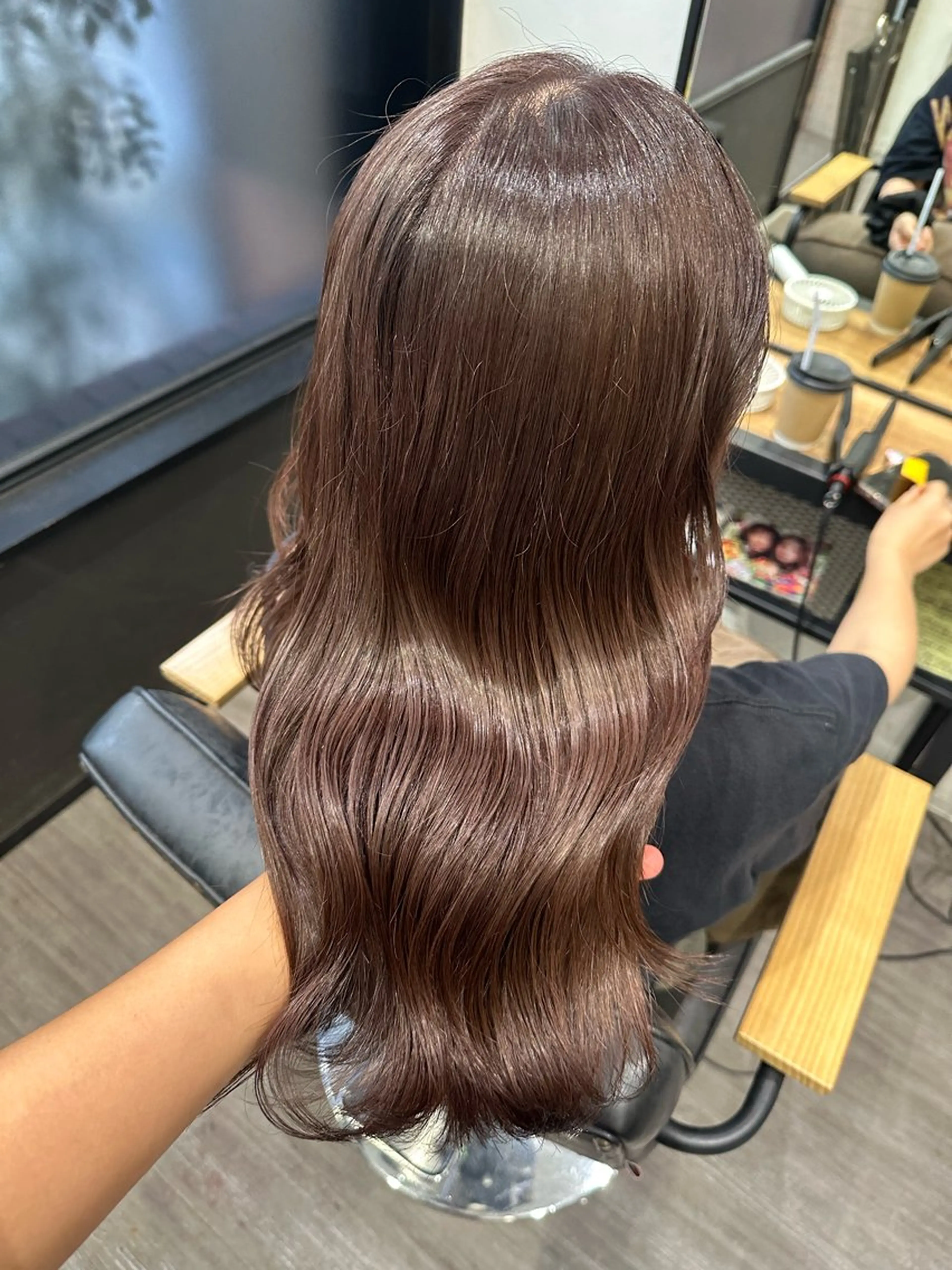 セミロング カラー ブラウンカラー ピンクカラー ピンクブラウン ヘアカラー トリートメント 艶髪レイヤー上田 紗也🇰🇷💗のヘアスタイル