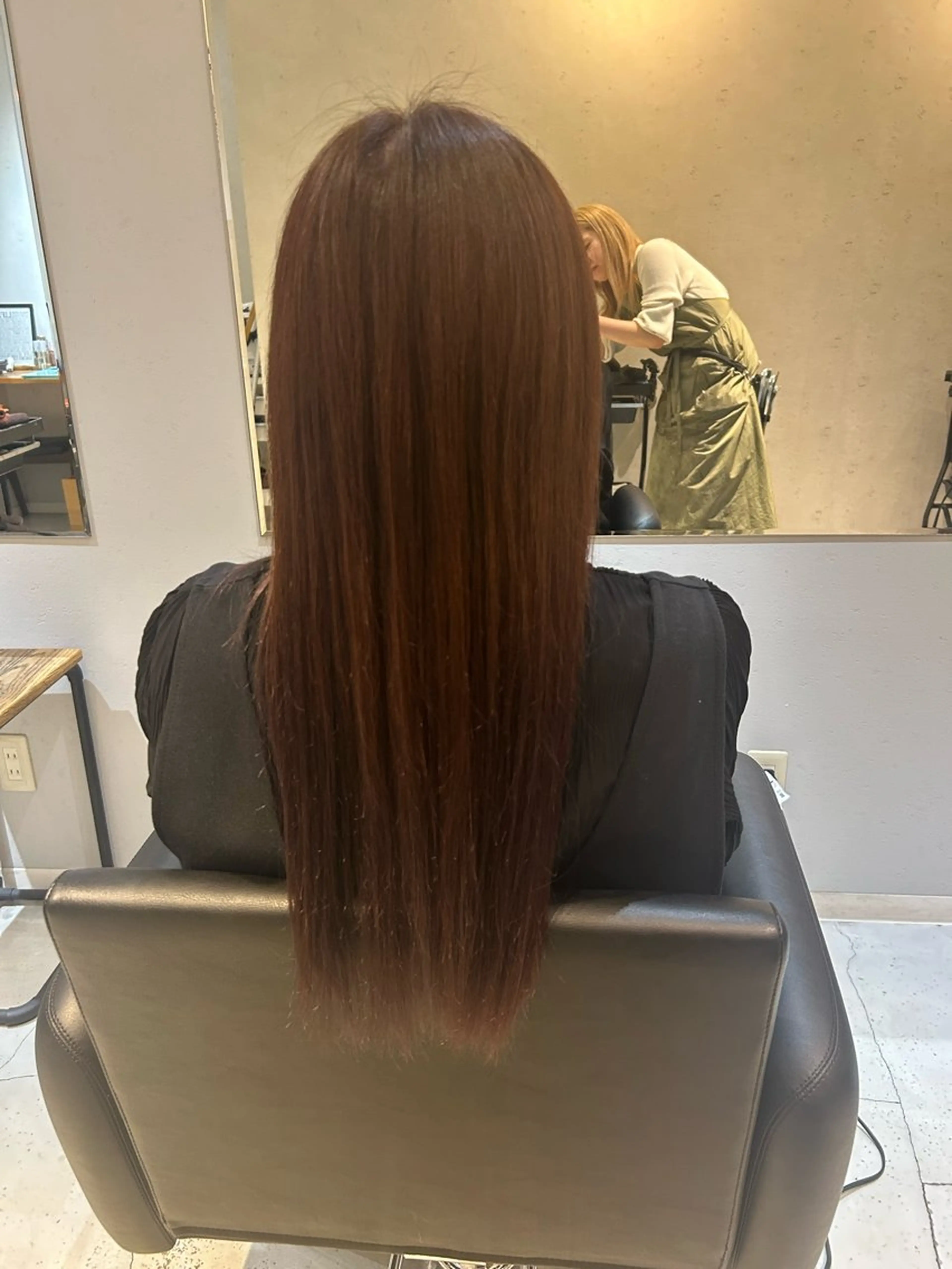 ロング カラー ピンクカラー 小川 優美のヘアスタイル