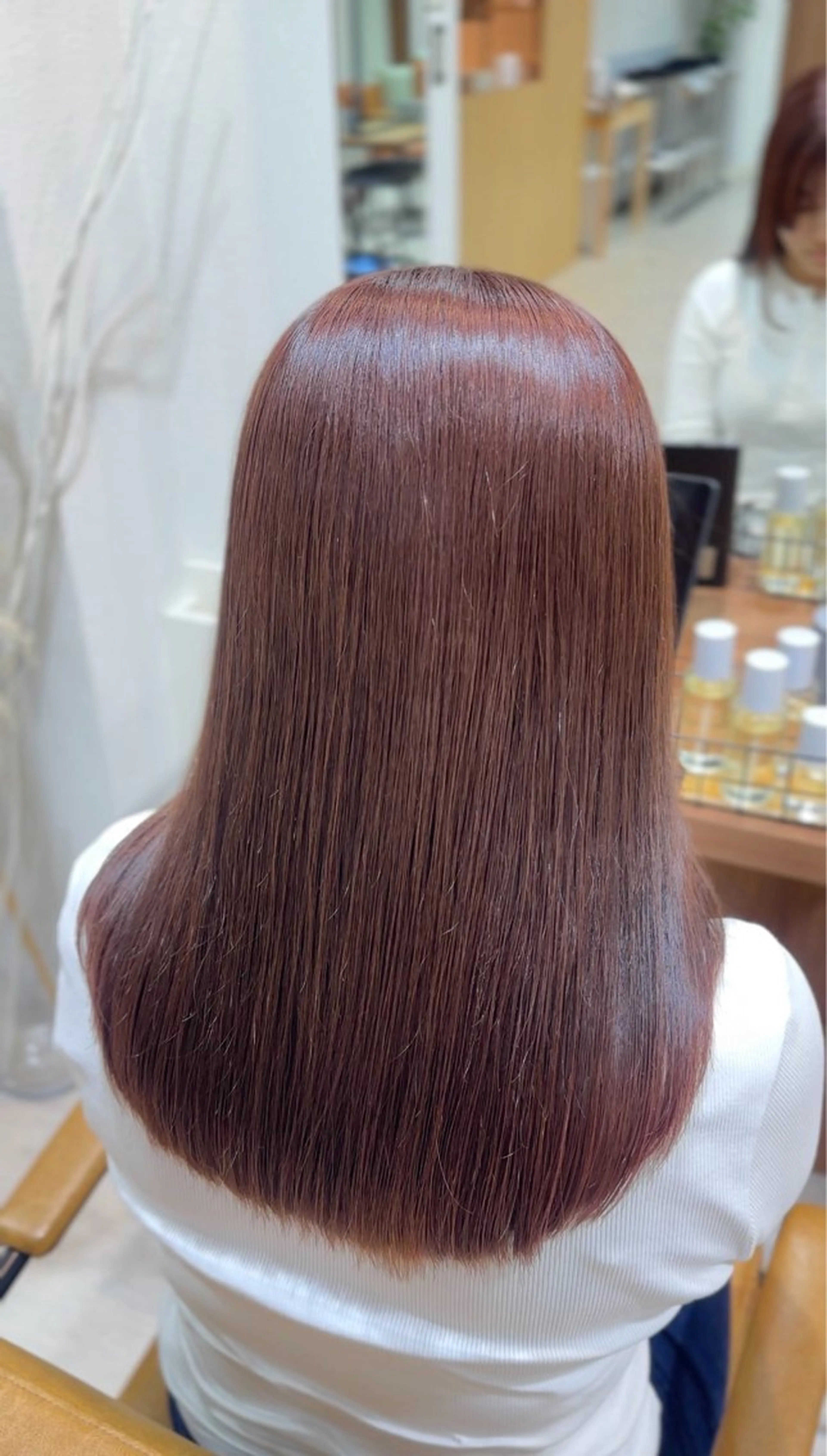 セミロング カラー honoka/レイヤ ー/艶感カラー/韓国のヘアスタイル