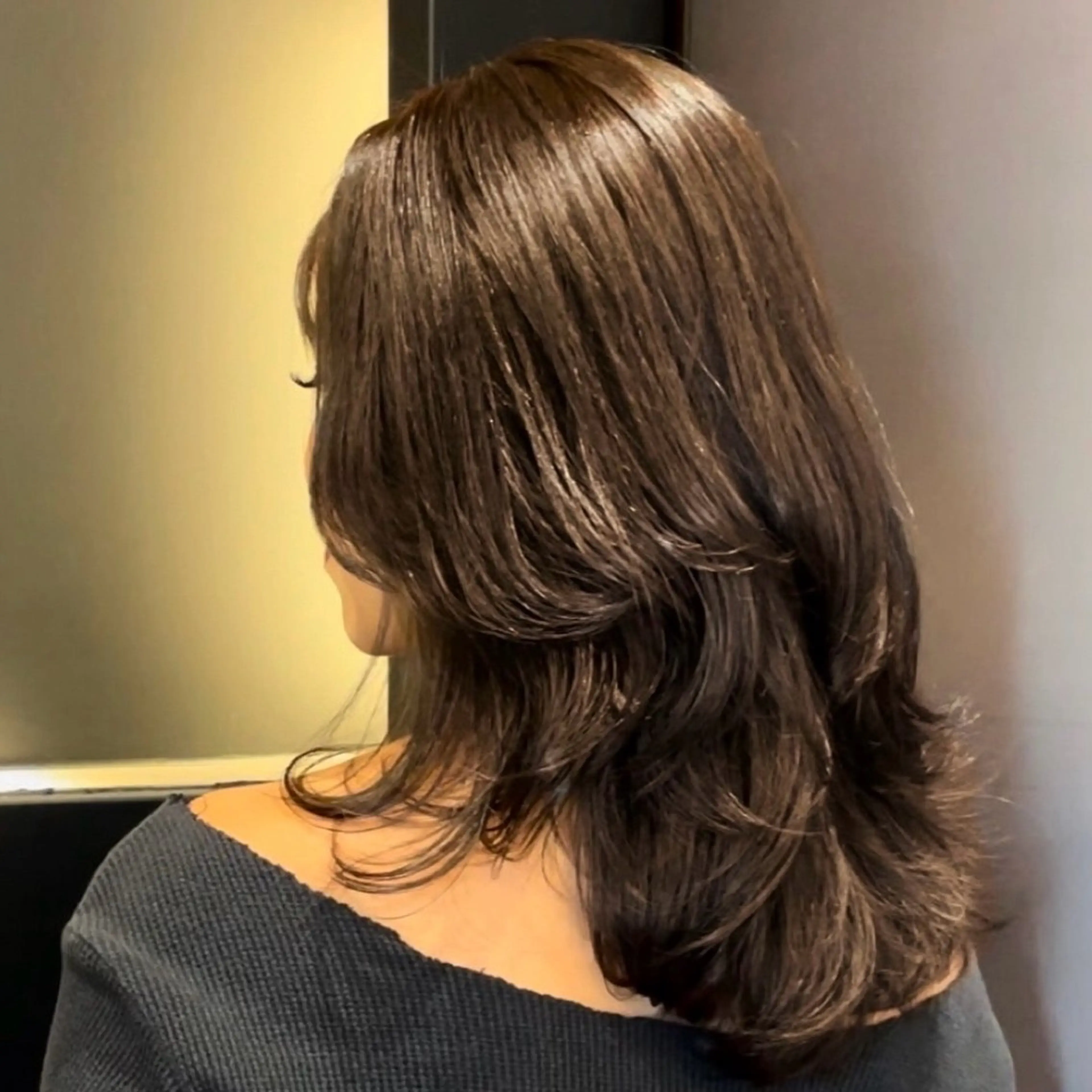 ミディアム カラー アッシュ ベージュカラー ブリーチ 透明感カラー ダブルカラー カット ヘアカラー レイヤー /髪質改善/ariのヘアスタイル