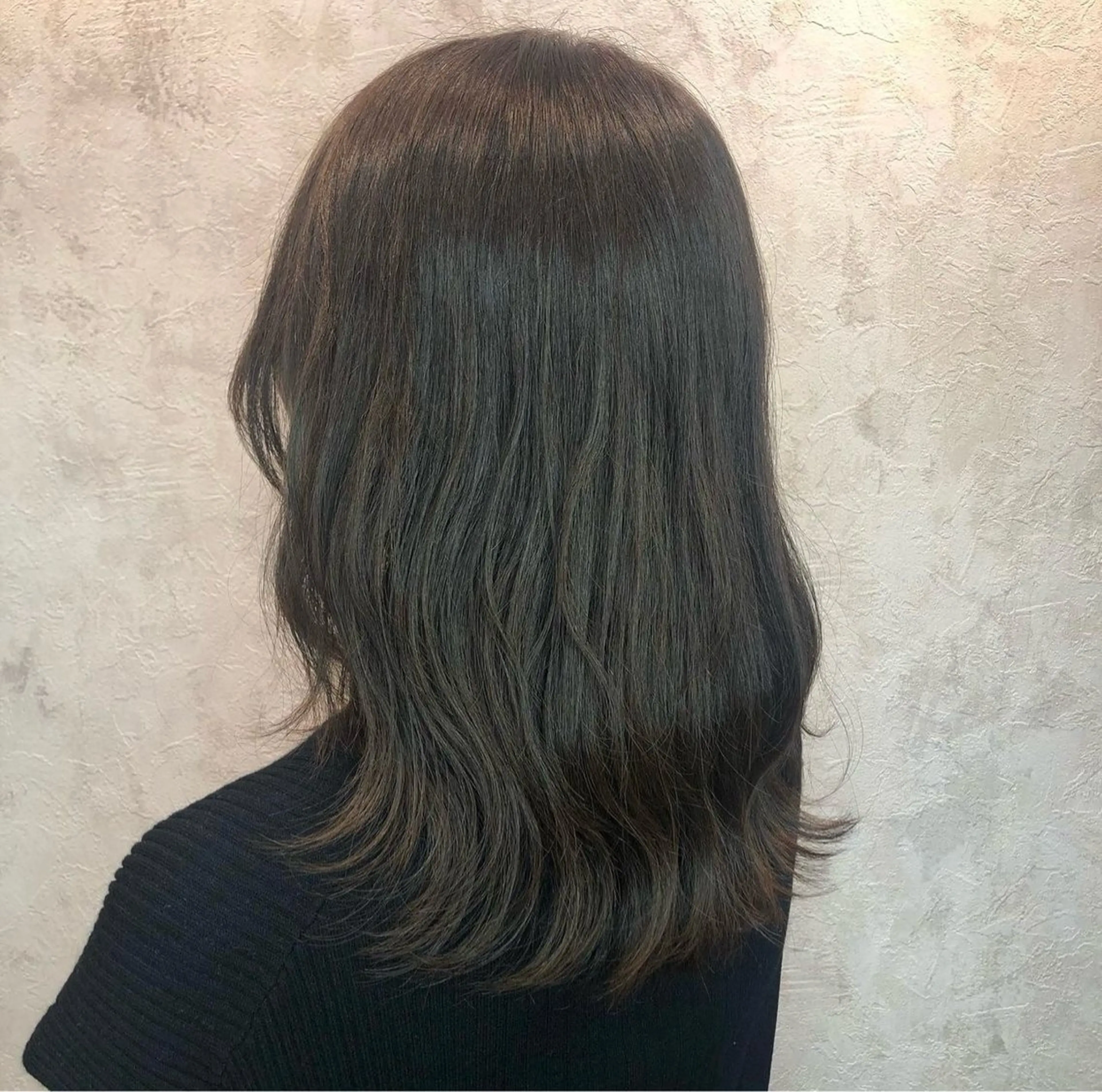 セミロング カラー カット ヘアカラー トリートメント かめい りなのヘアスタイル