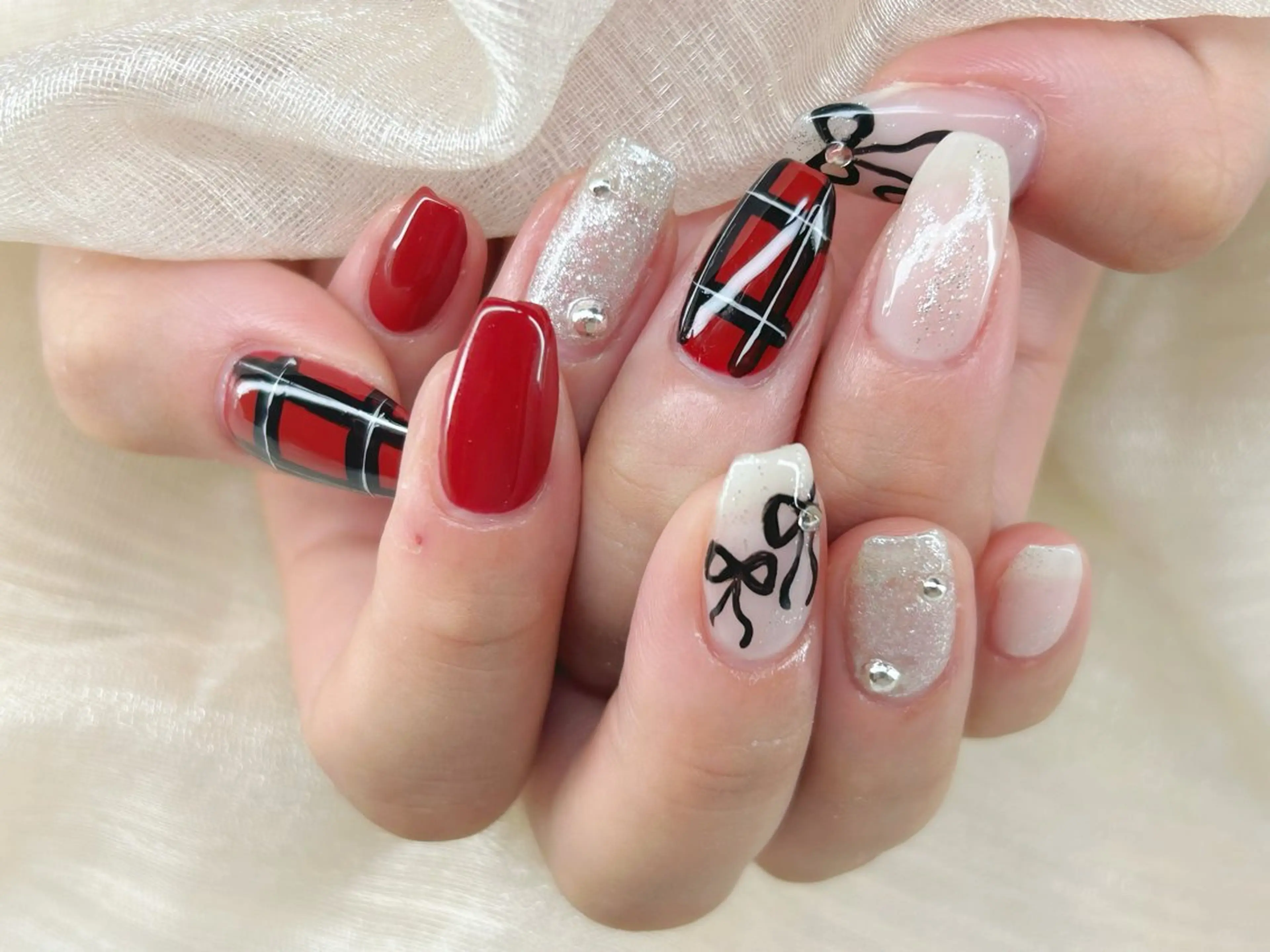 ネイル アートネイル 成人式 長さ出し フットネイル マグネットネイル ハンドネイル Lino Nailのネイルデザイン