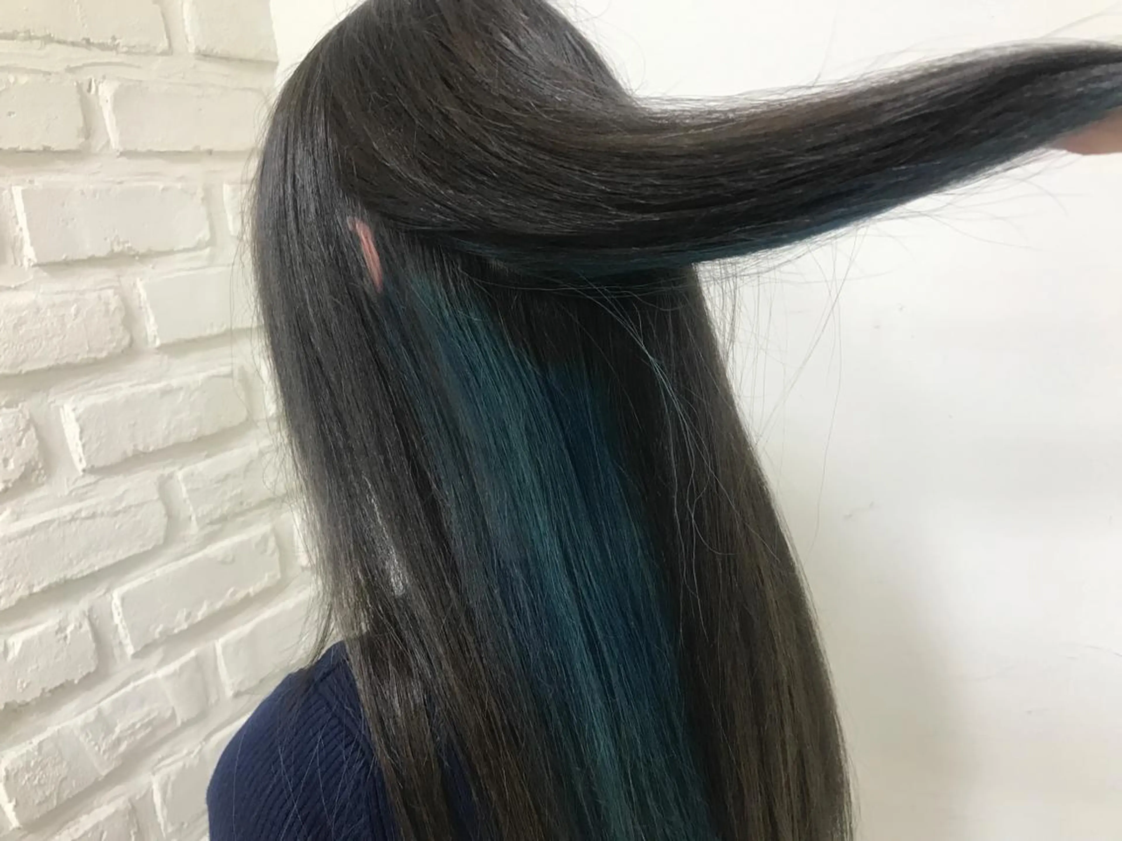 ロング カラー ブルーカラー インナーカラー トリートメント 【暖色カラー特化】 中山由梨のヘアスタイル