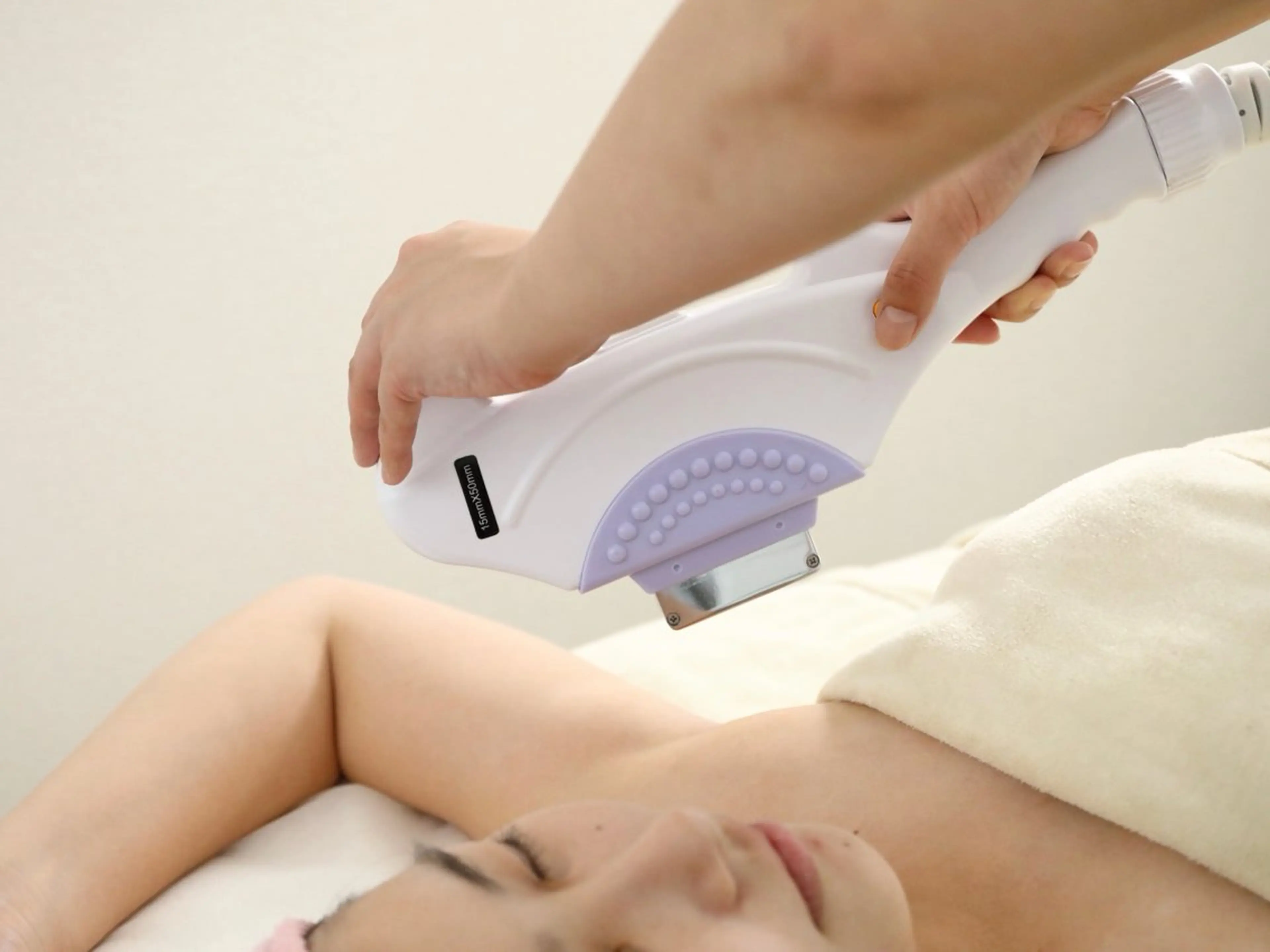 【脇の不快感から解放!】ワキ脱毛 3000円の写真