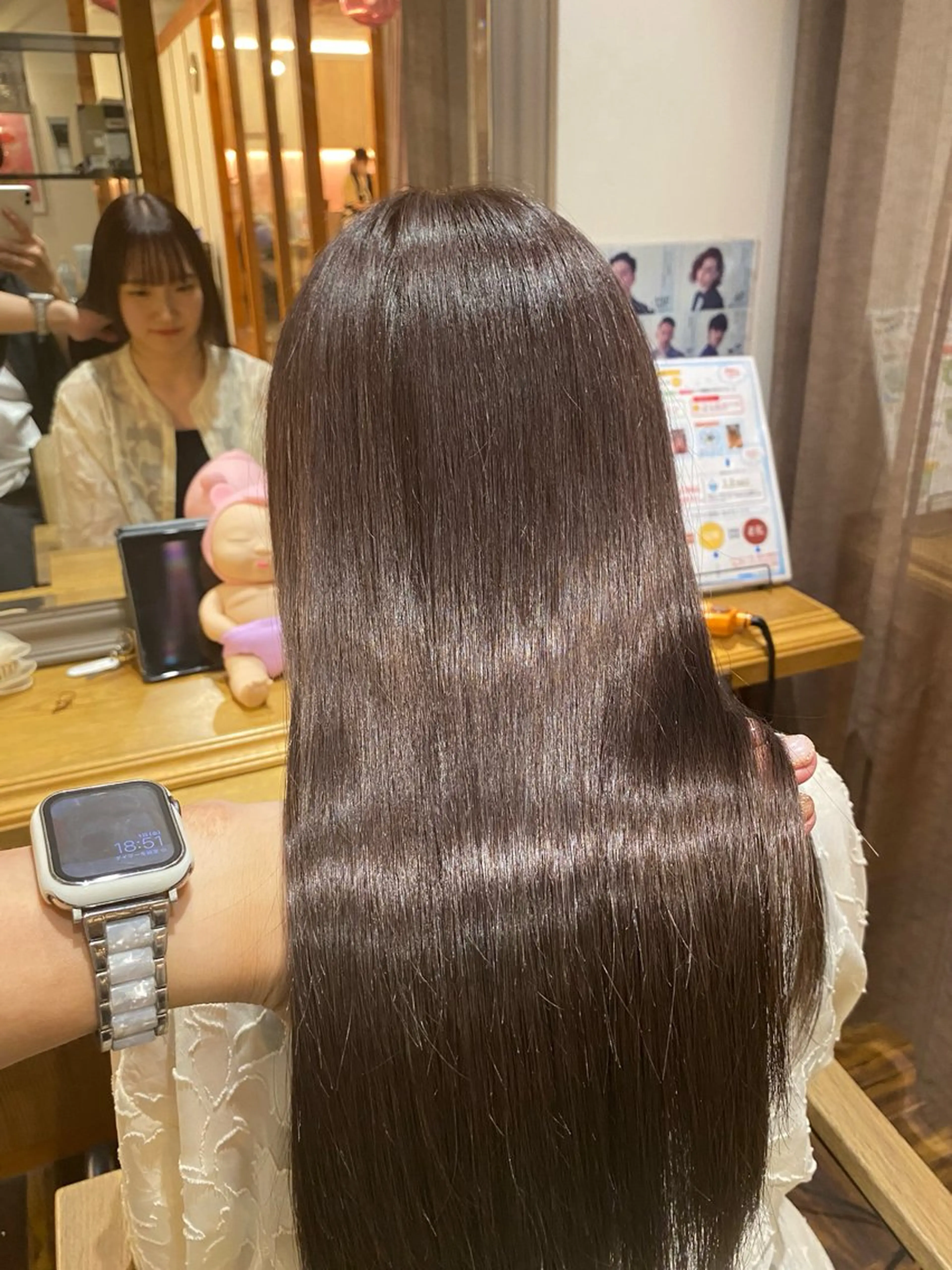 広がりやごわつきが気になる方に👌髪質改善カラーの写真