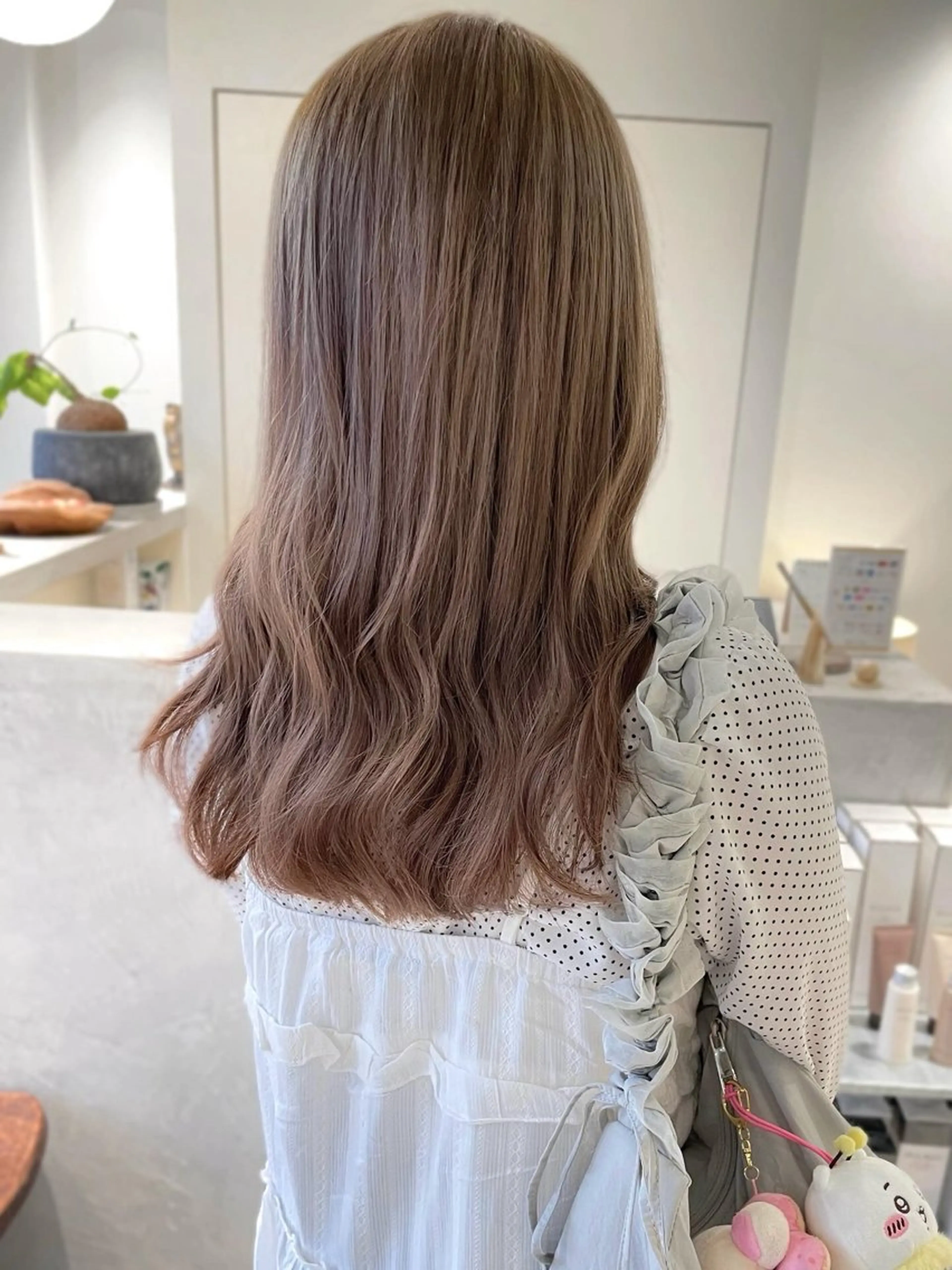 ロング カラー ヘアカラー 林 千聖のヘアスタイル