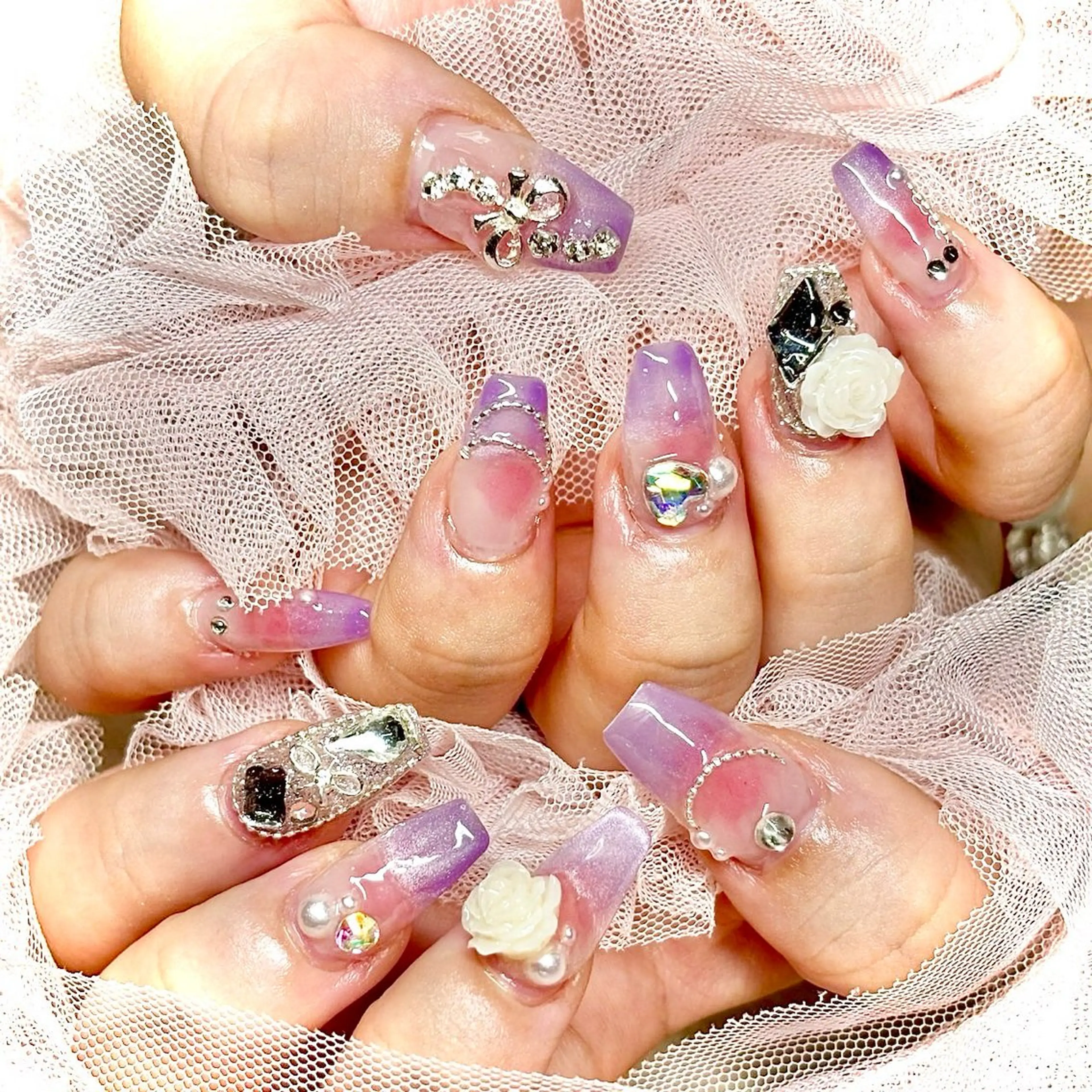 ネイル キラキラネイル 韓国ネイル マグネットネイル リボン スカルプネイル miminon 自宅ネイルサロンのネイルデザイン