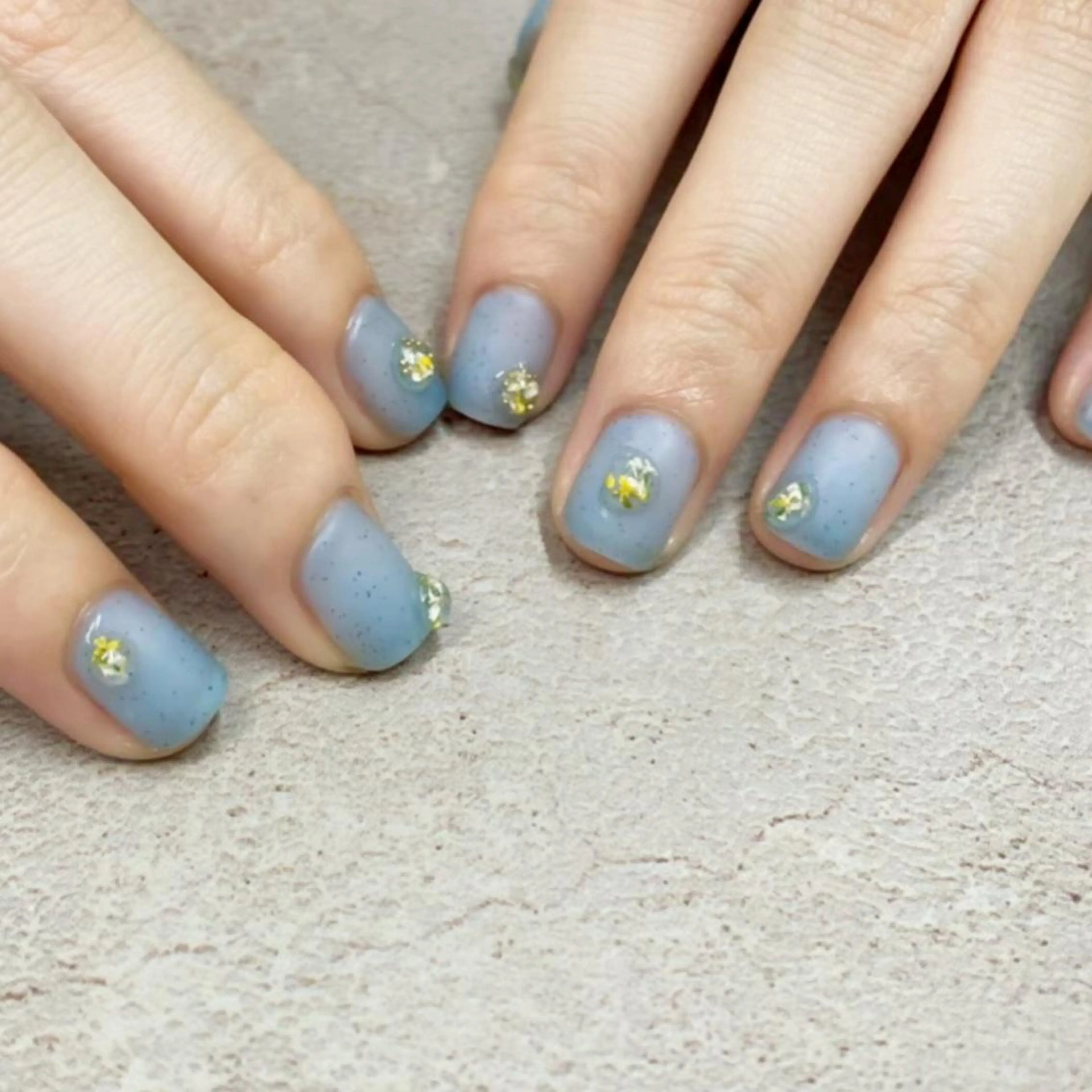 ネイル 水色 nicolenail /emureのネイルデザイン