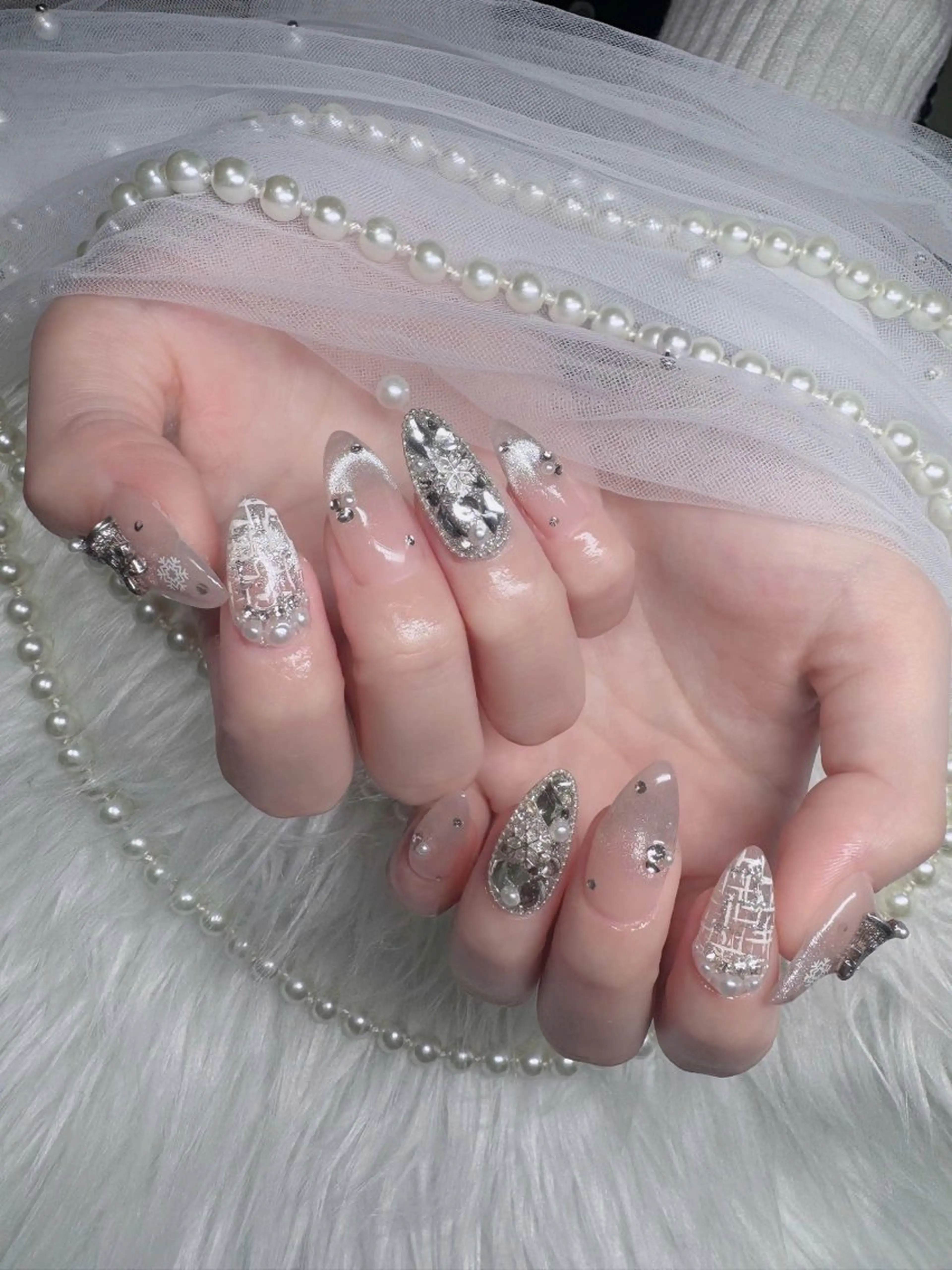 ネイル オーロラネイル フレンチネイル ジェルネイル ハロウィン キラキラネイル ハンドネイル H.baby Nail Salonのネイルデザイン