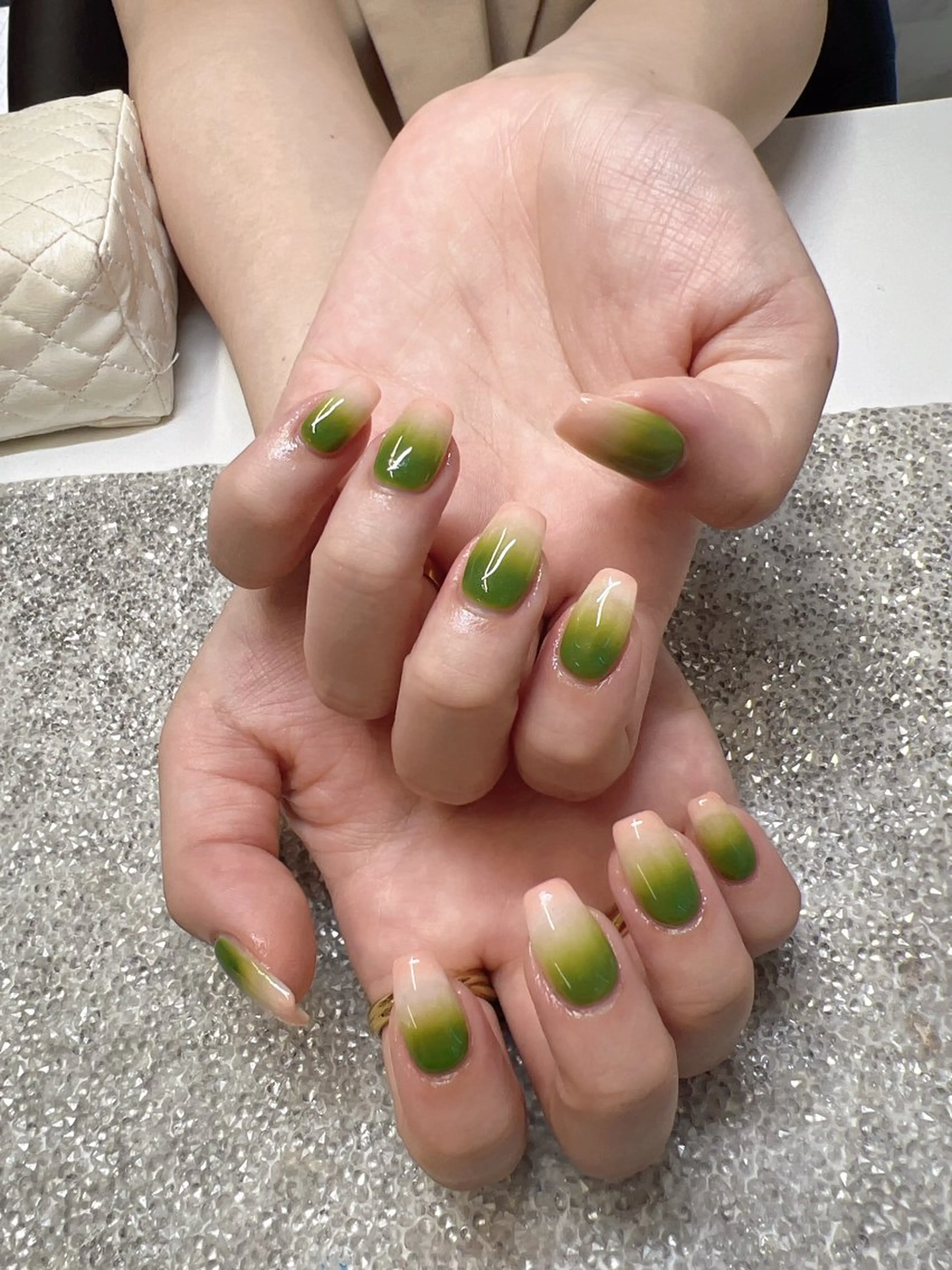 ネイル ガレンドウ 白澤 愛子のネイルデザイン