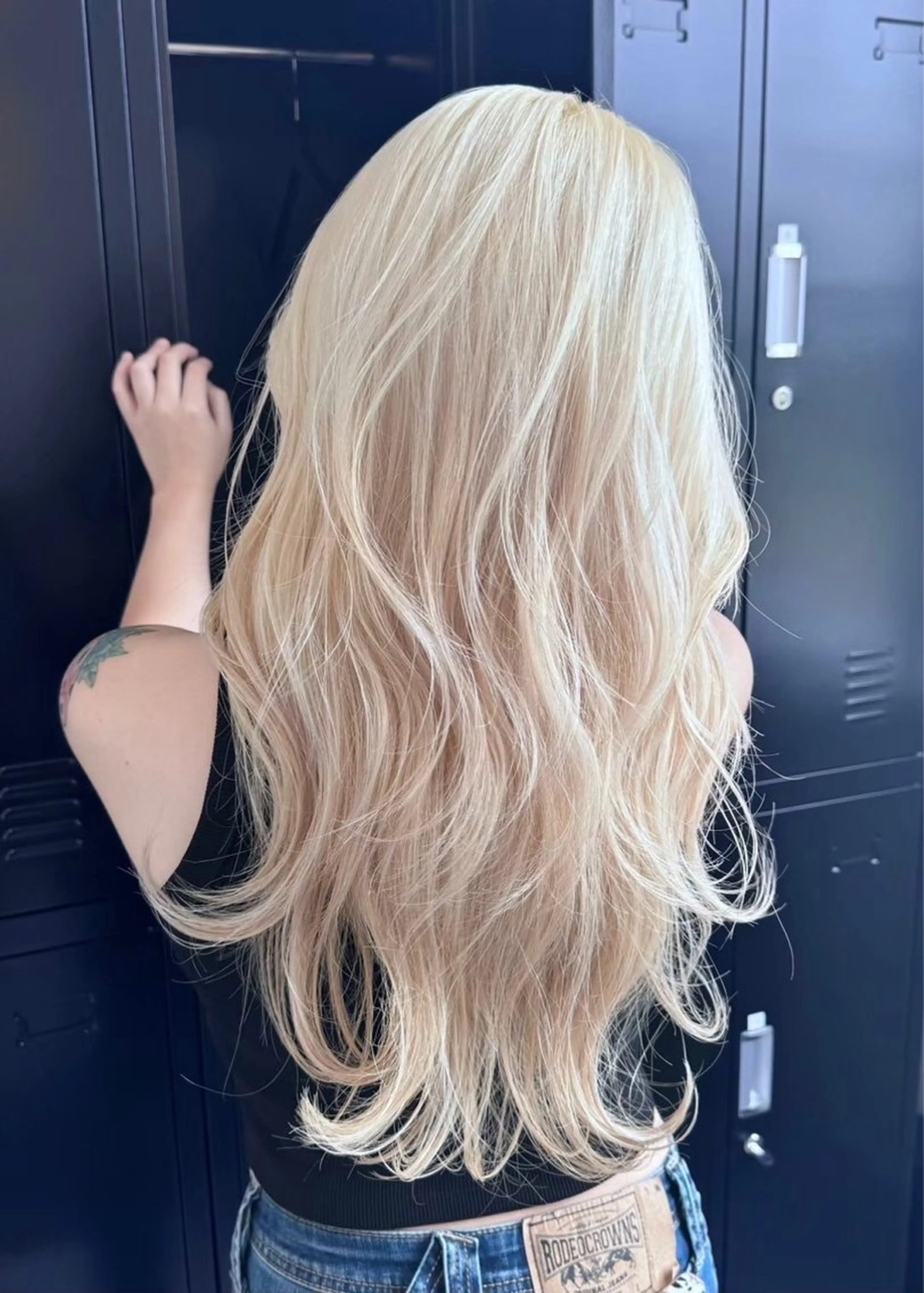 ロング DEAN 名駅店 大人レイヤーカットのヘアスタイル