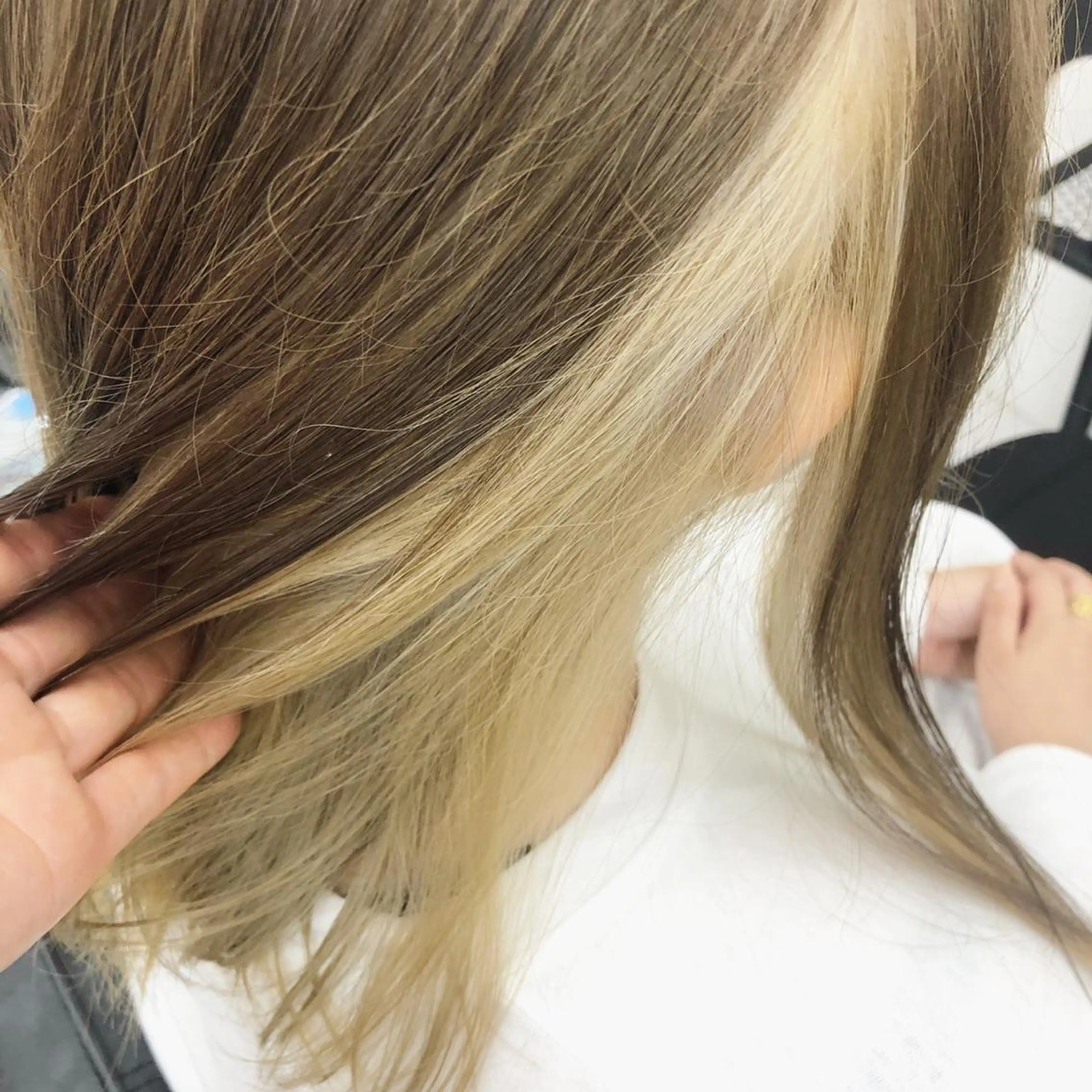 ミディアム カラー ヘアカラー 鴫原 亜弥のヘアスタイル