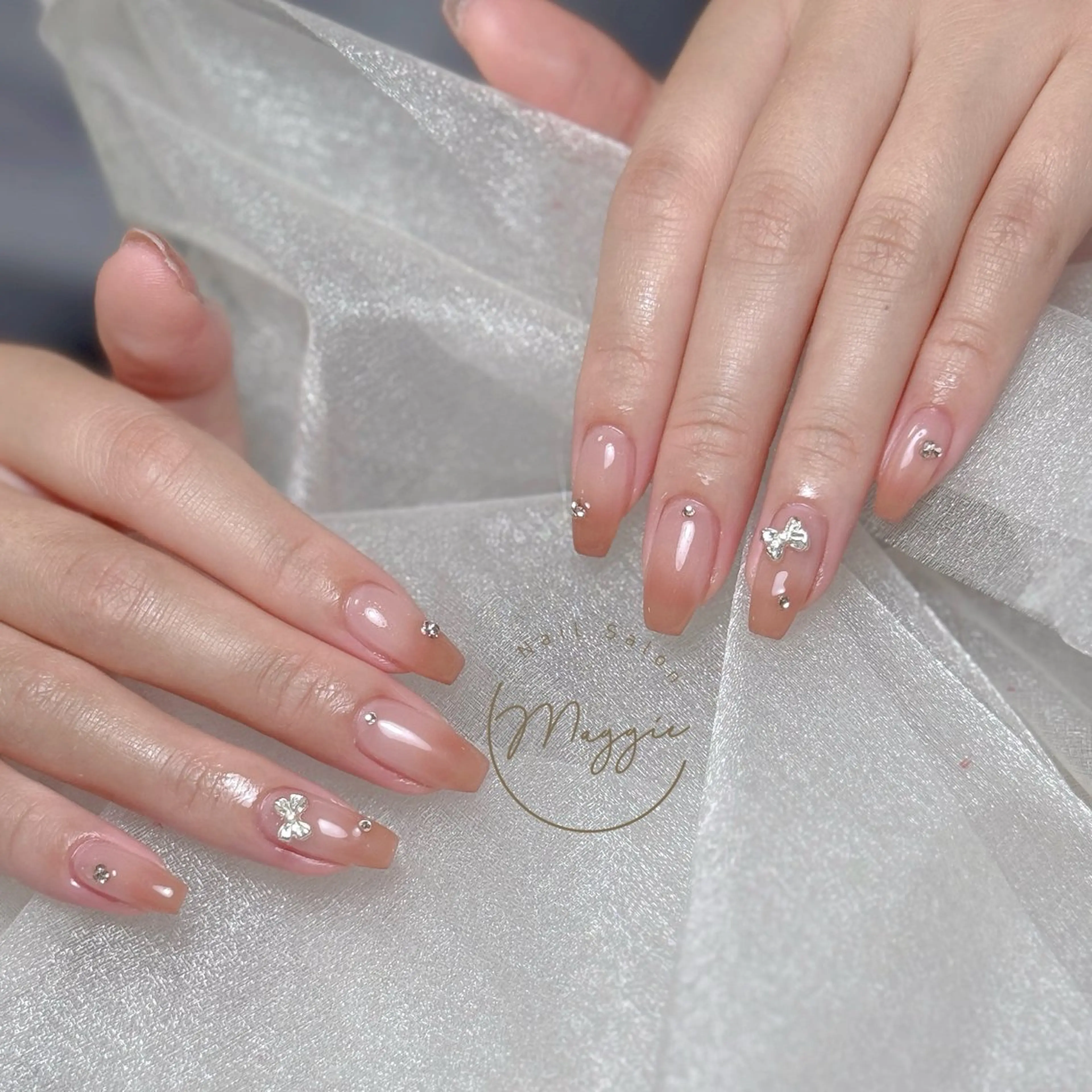 ネイル Maggie Nail🦩のネイルデザイン